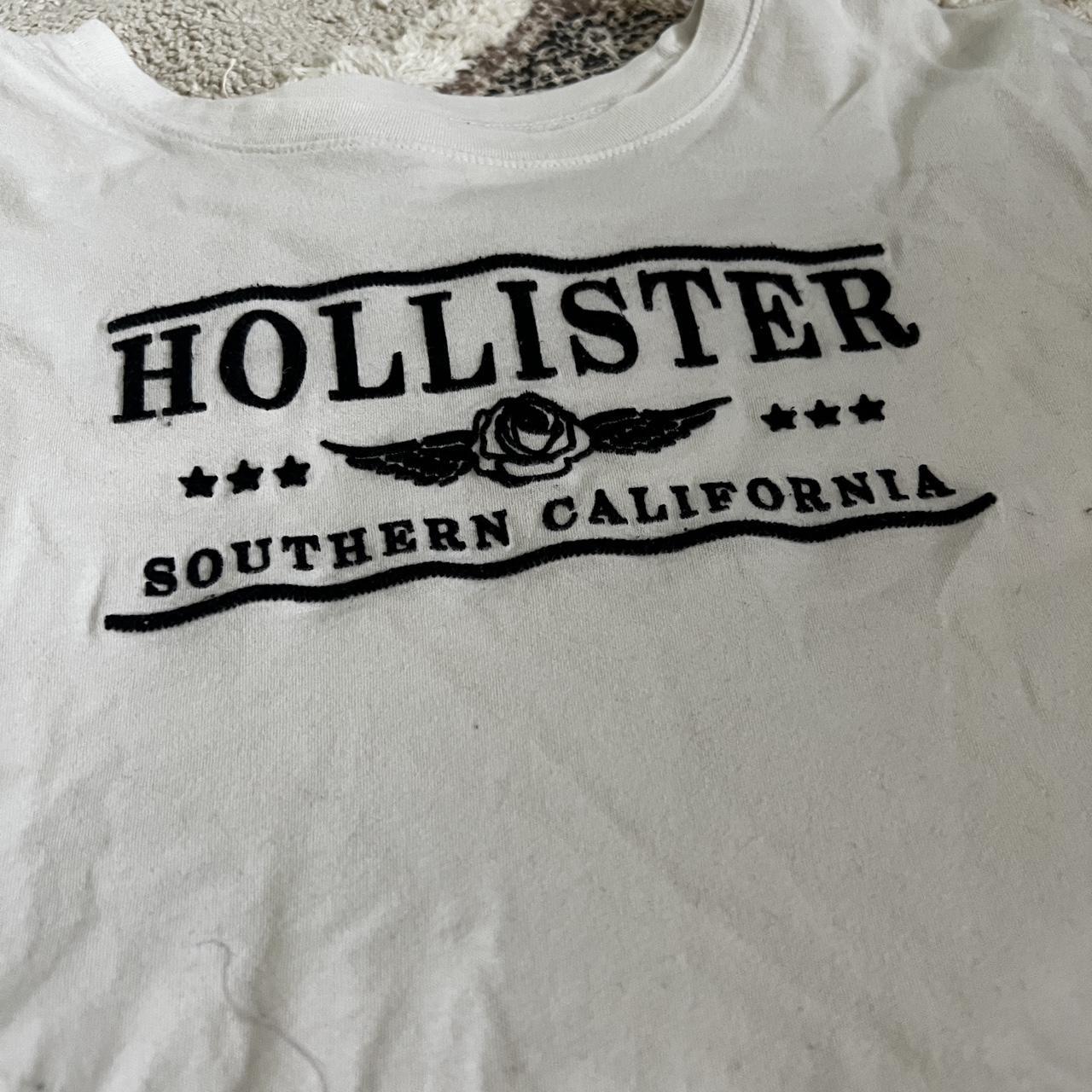 Hollister t-shirt. Size large, fits like a medium. - Depop