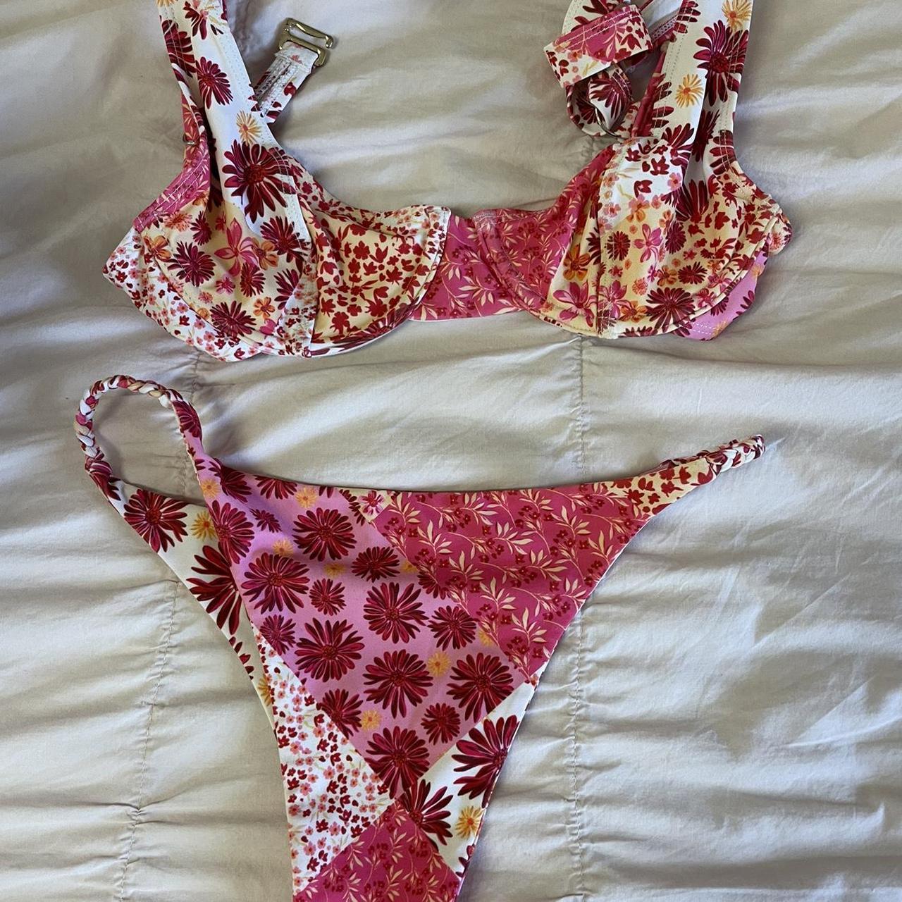 Kulani Kinis hannah meloche bathing suit (retired) Depop