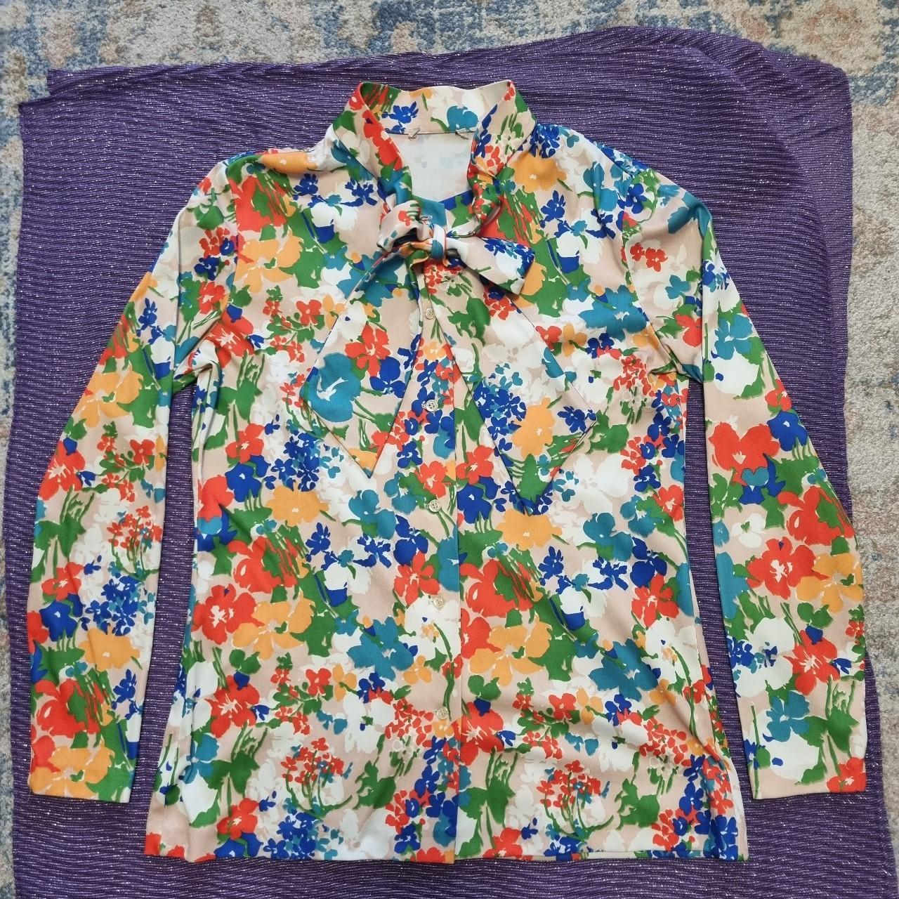 60s FLORAL Shirt It's Spring all year round baby!... Depop