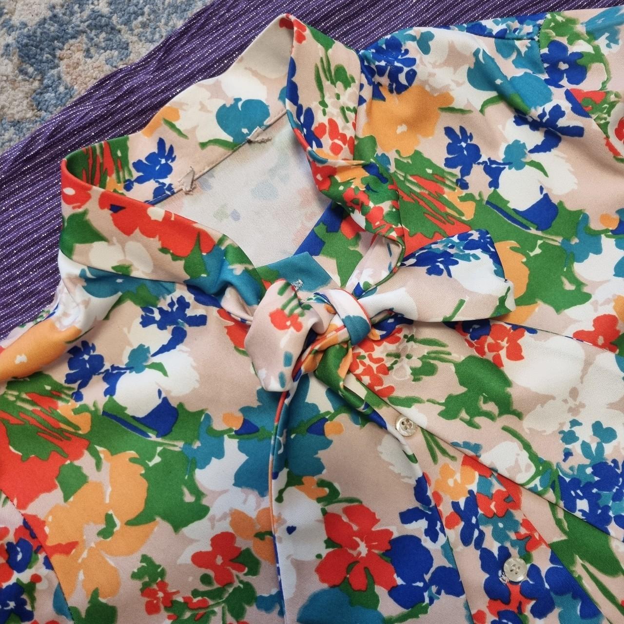 60s FLORAL Shirt It's Spring all year round baby!... Depop