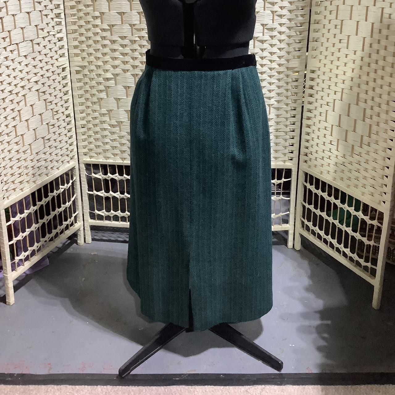 Vintage 1980s windsmoor wool pencil skirt In good... - Depop