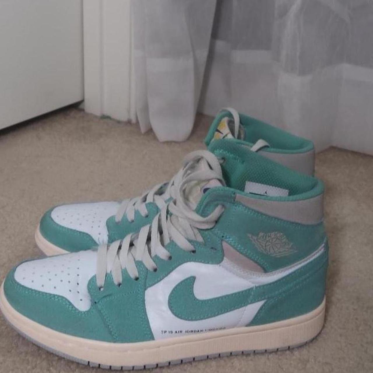women's turbo green jordan 1