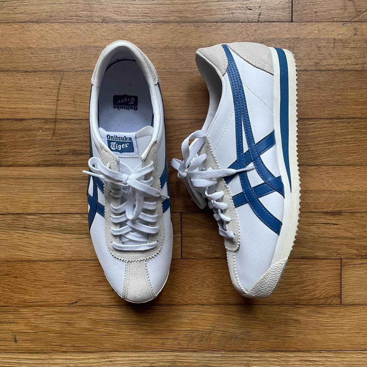 ASICS Men's White and Blue Trainers | Depop