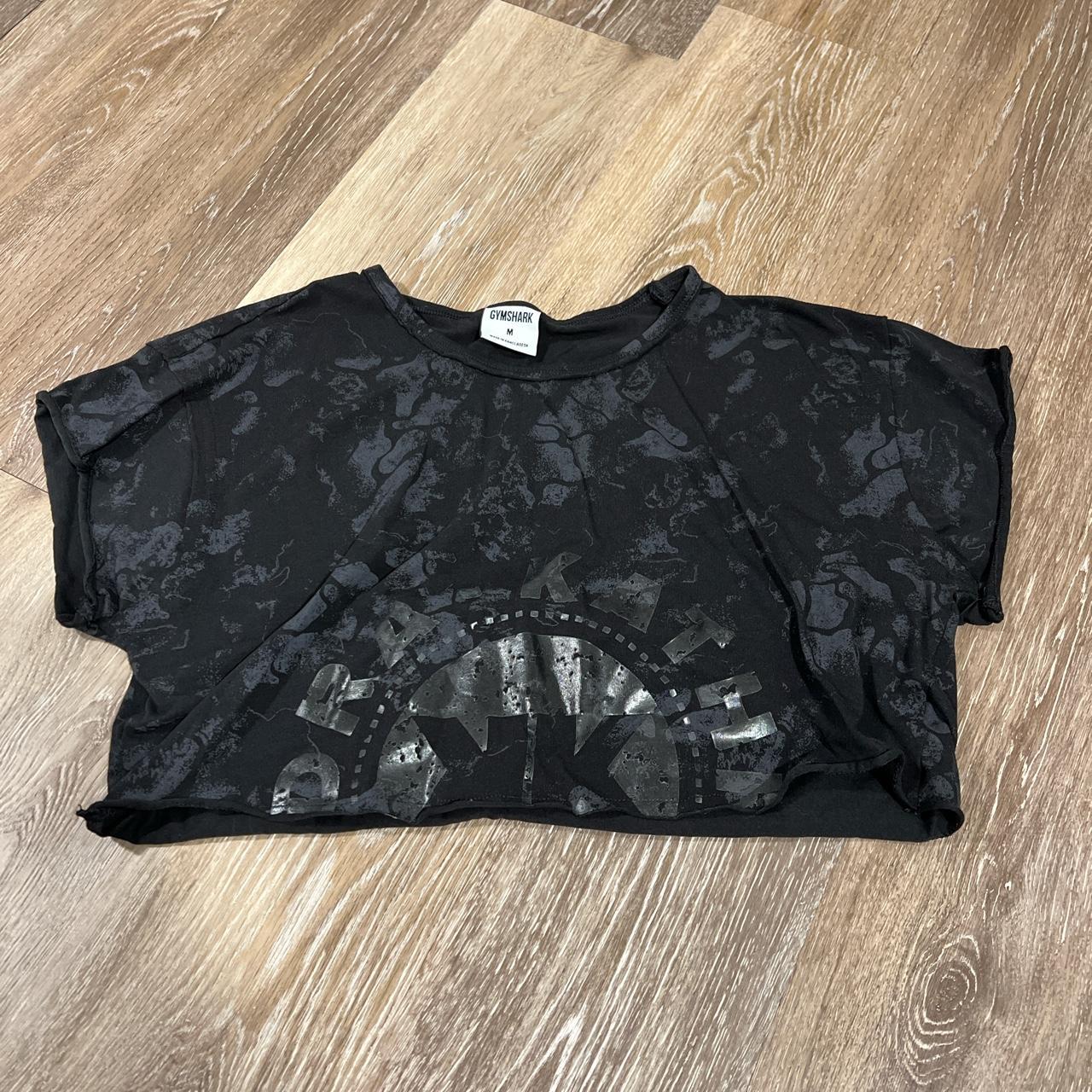 black and gray camo lululemon crop top! #croptop - Depop