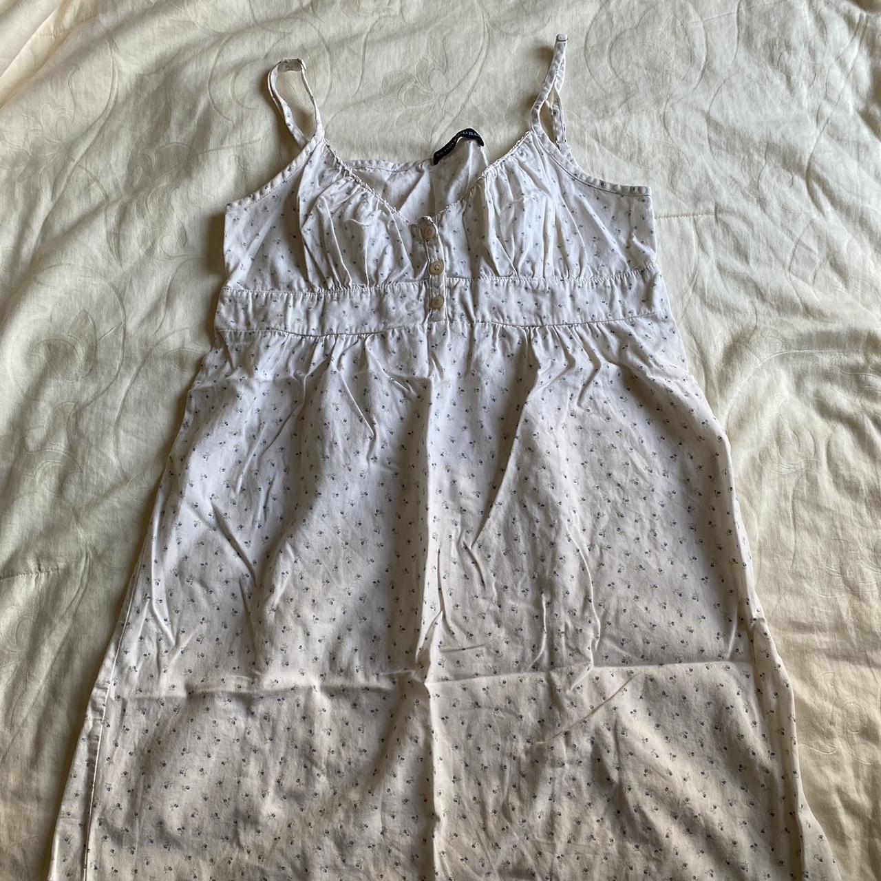 brandy melville- floral dress -fits a size xs to - Depop