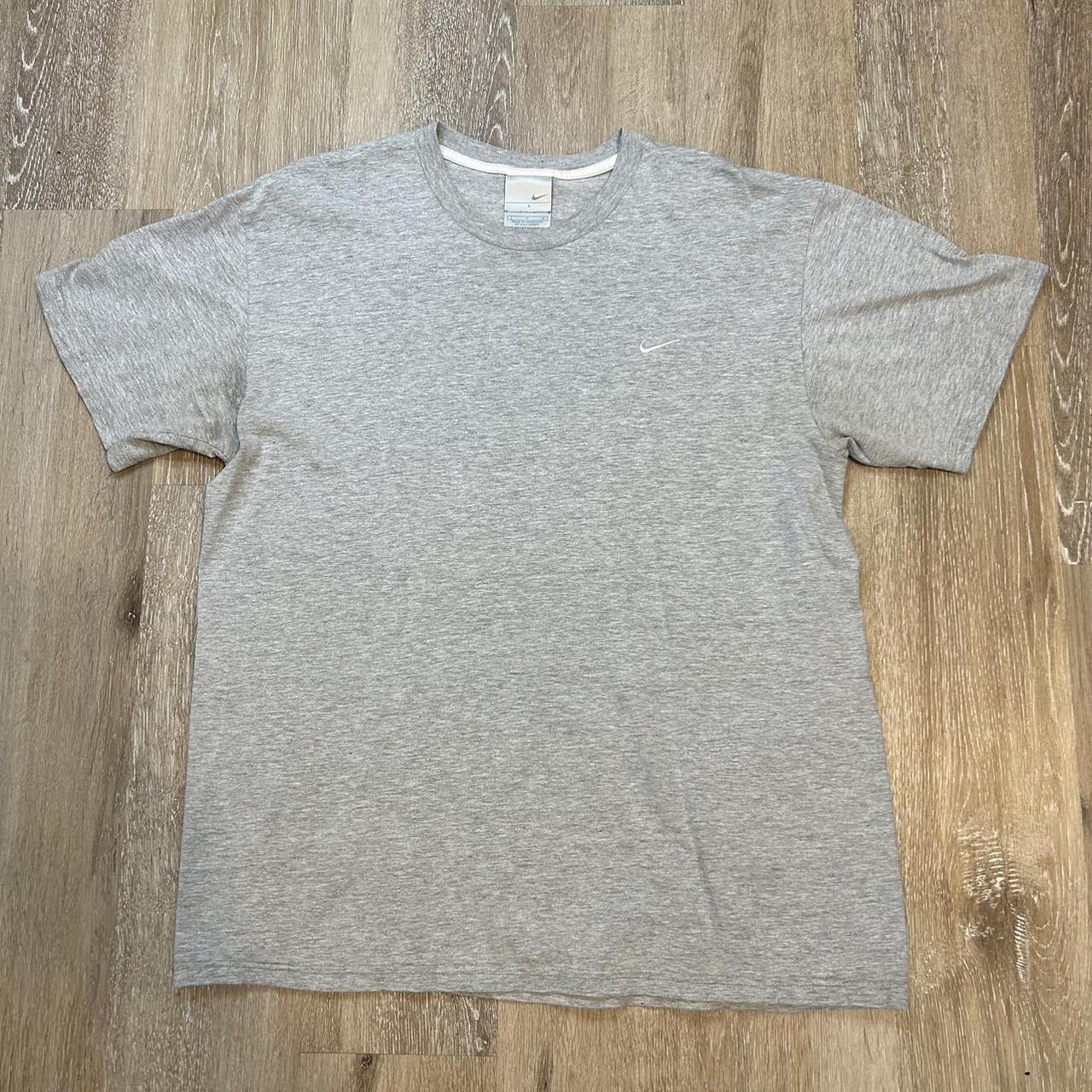 Vintage early 2000s Nike Essential tee. Shirt has... - Depop