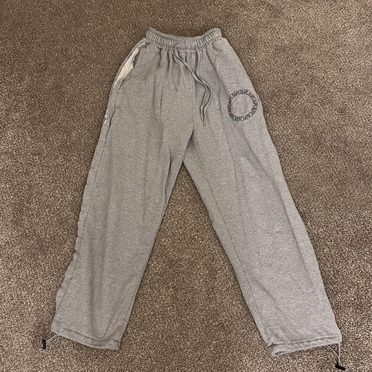 Fila sweatpants Size medium Pretty short- best - Depop