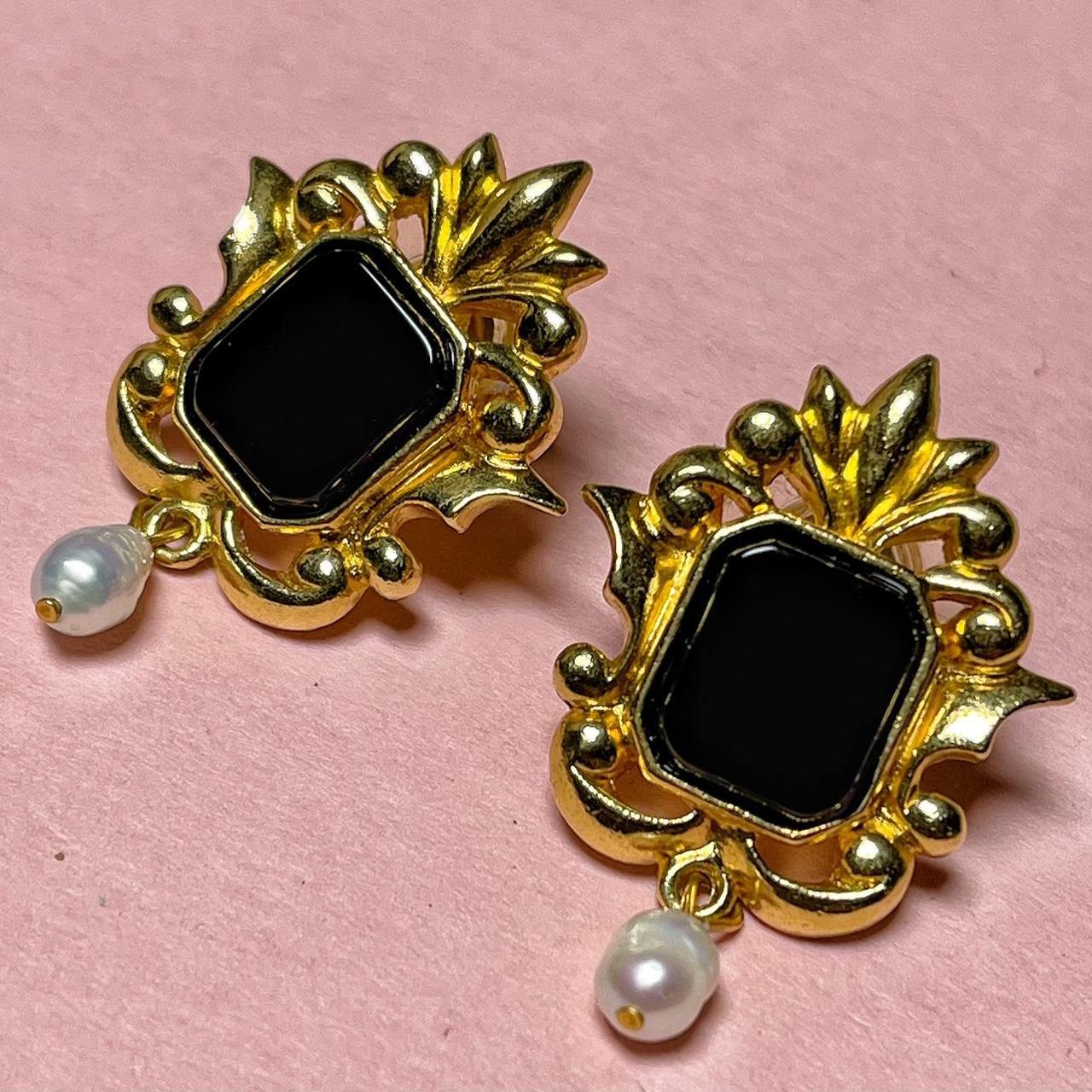 Vintage hot sale avon earrings