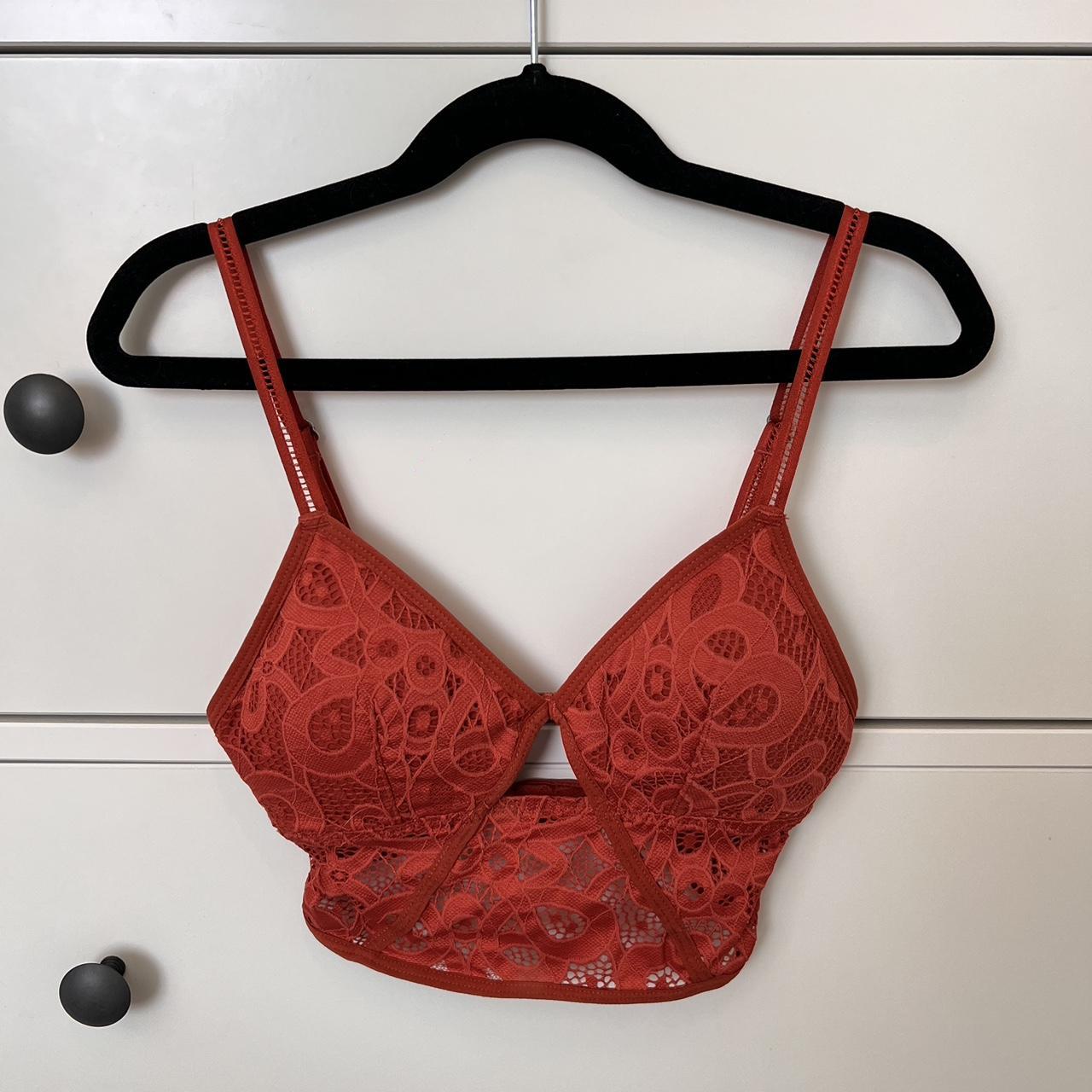 Hollister bralette sizing best sale