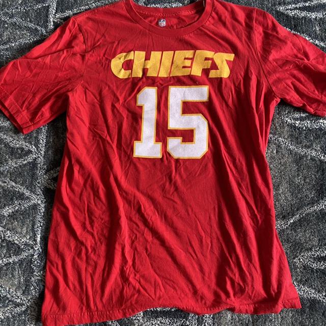 authentic nfl patrick mahomes jersey. a kids xl so a - Depop