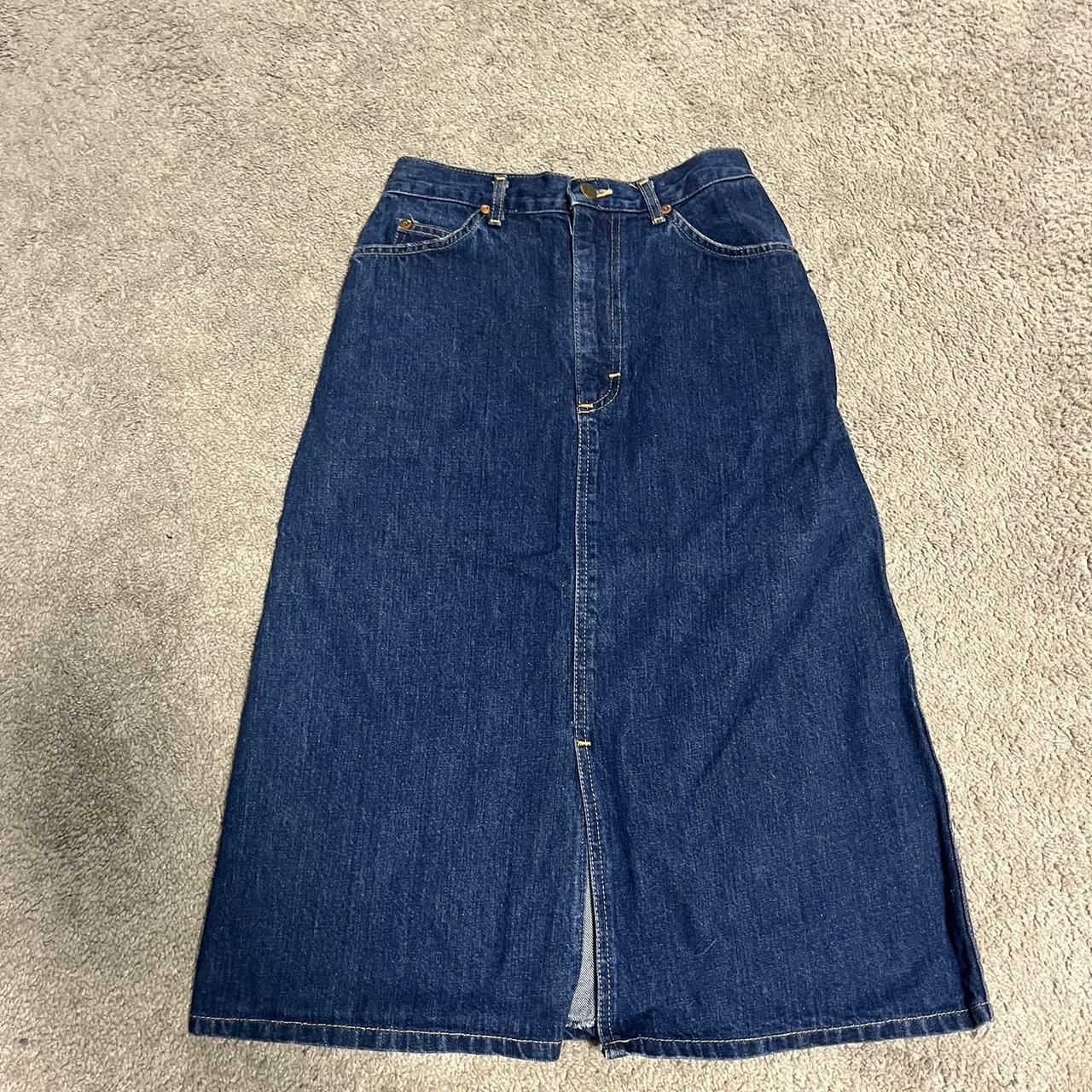 Women's Navy Skirt | Depop