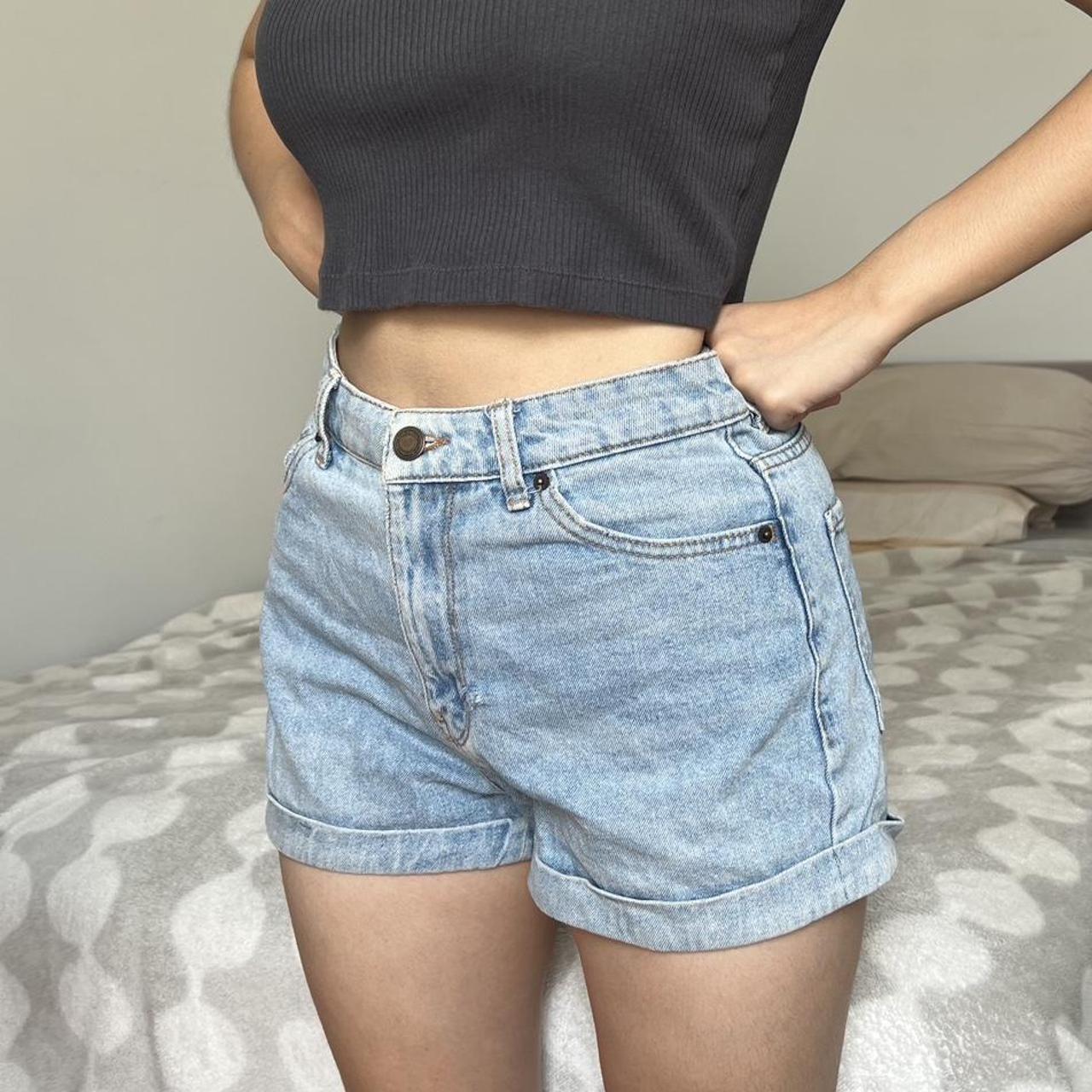 Bershka High Waisted Short Jeans #bershka #zara - Depop