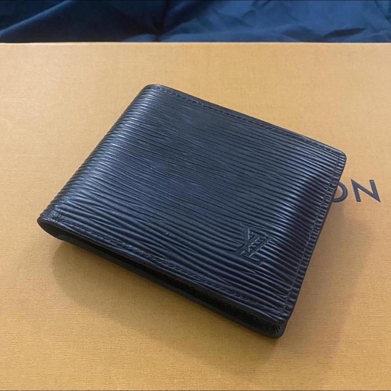 Louis Vuitton Wallet non negotiable - Depop
