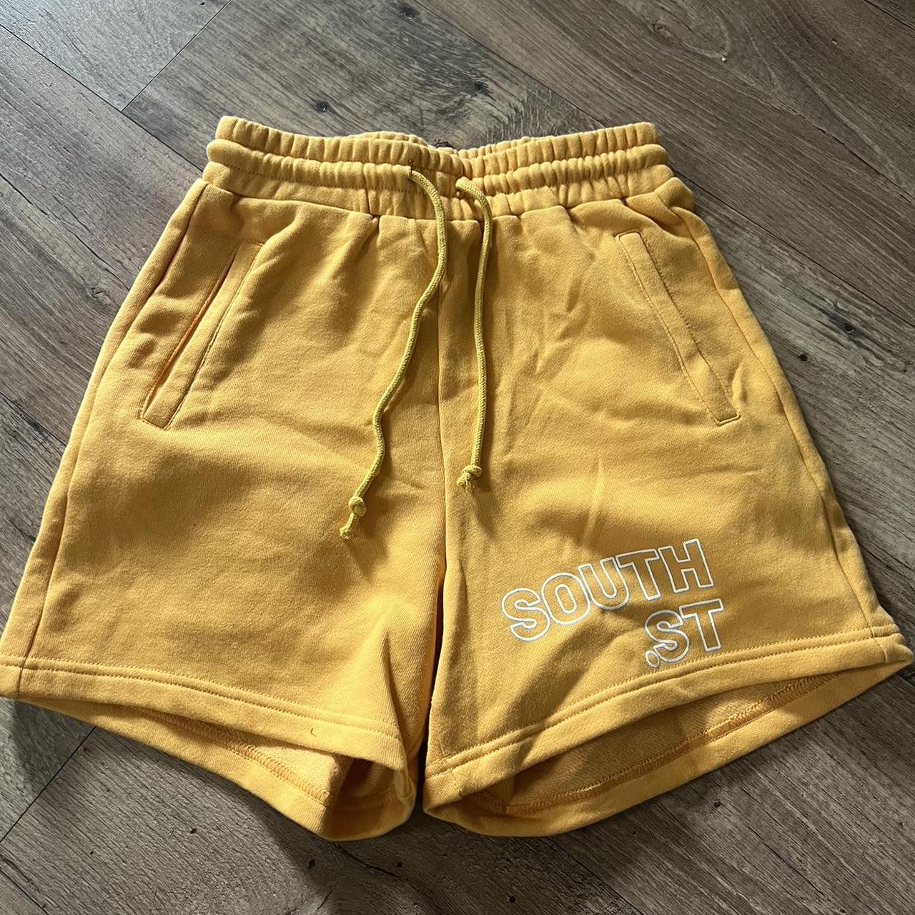 South St orange shorts, size XXS - Depop