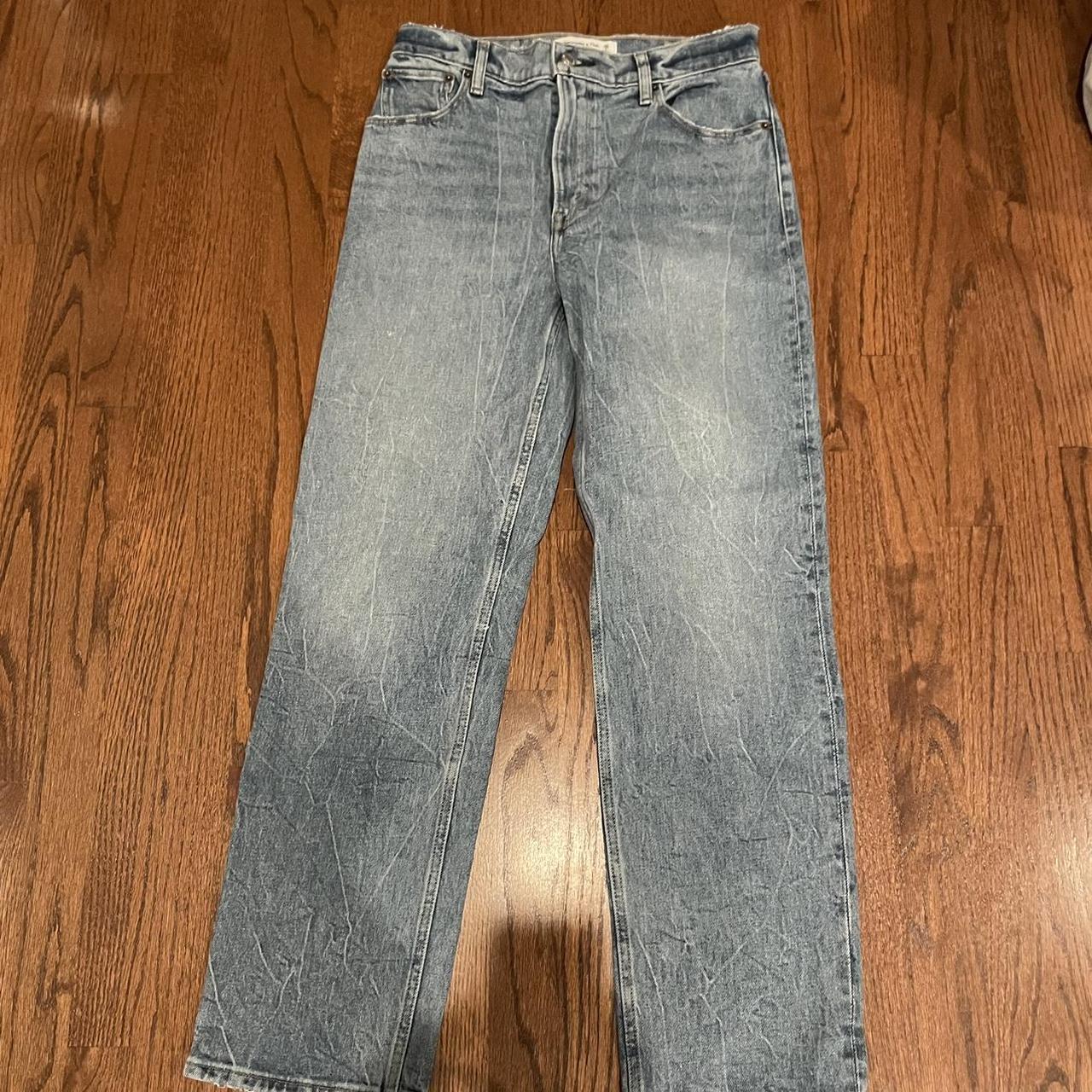 abercrombie 90s straight ultra high rise jeans! (28... Depop