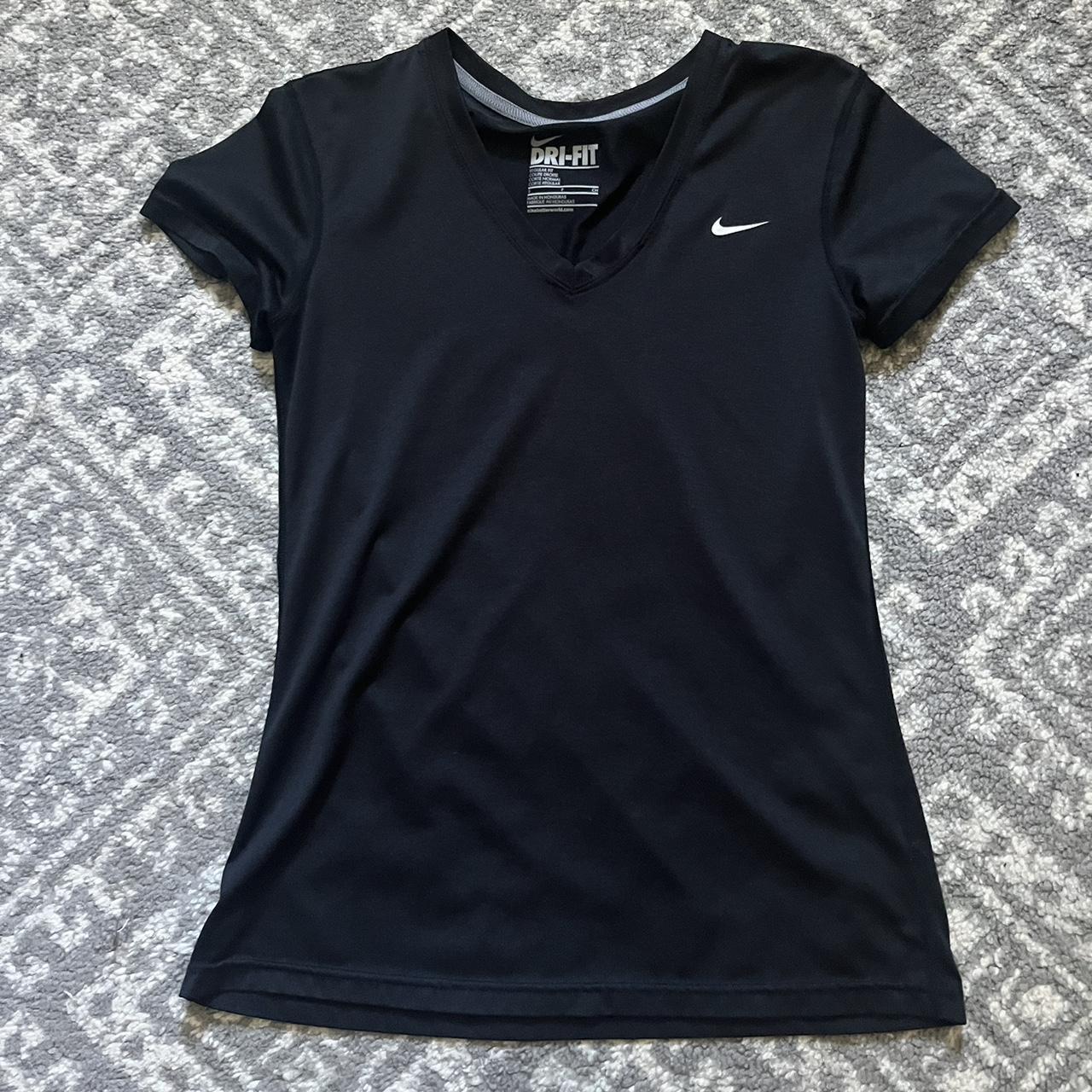 womens black and white nike shirt