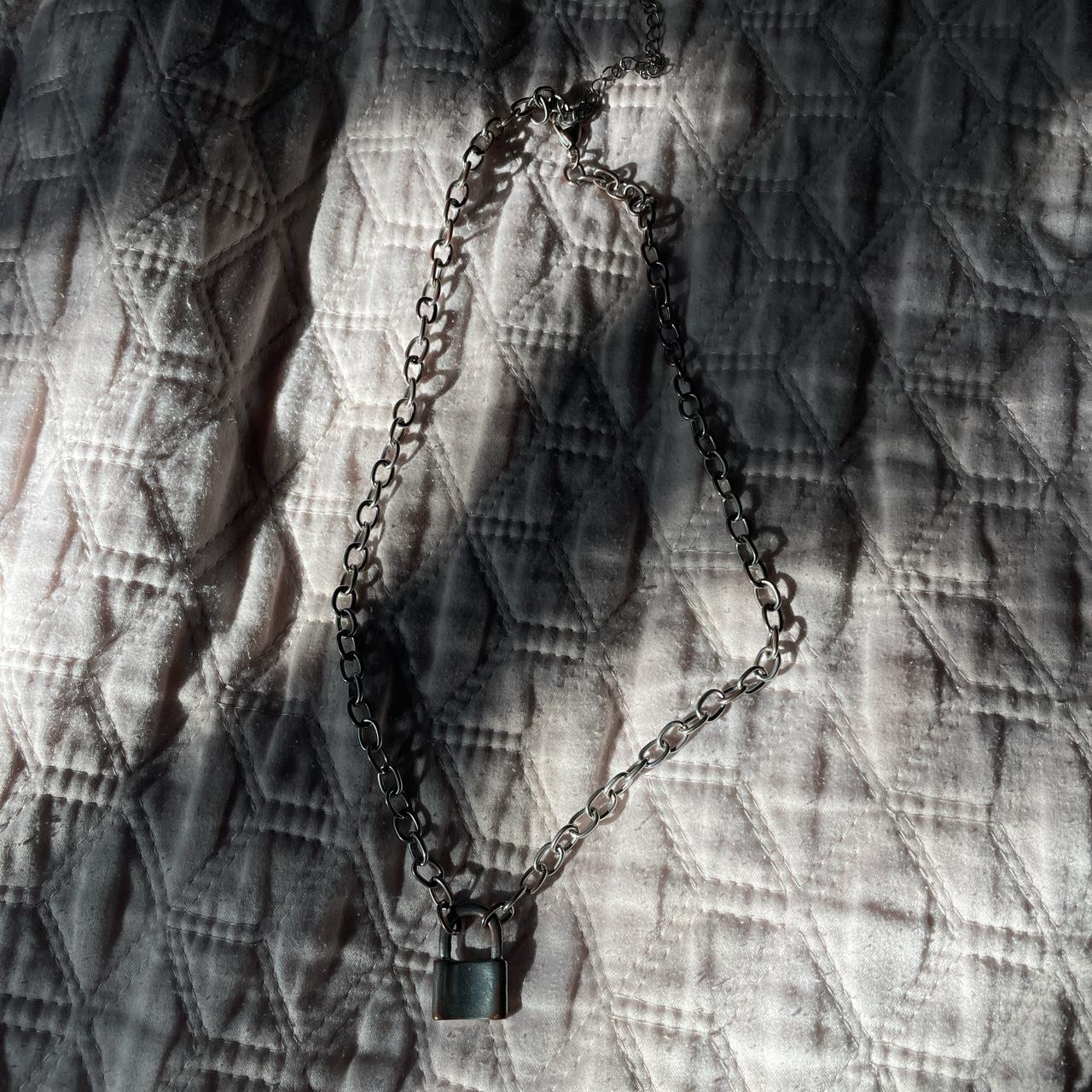 Uo necklace sale