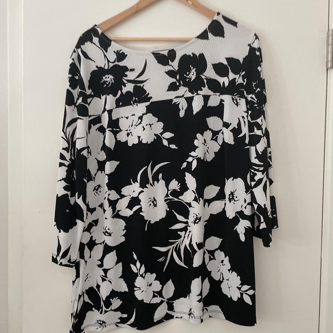 JM collect women top Like new - Depop