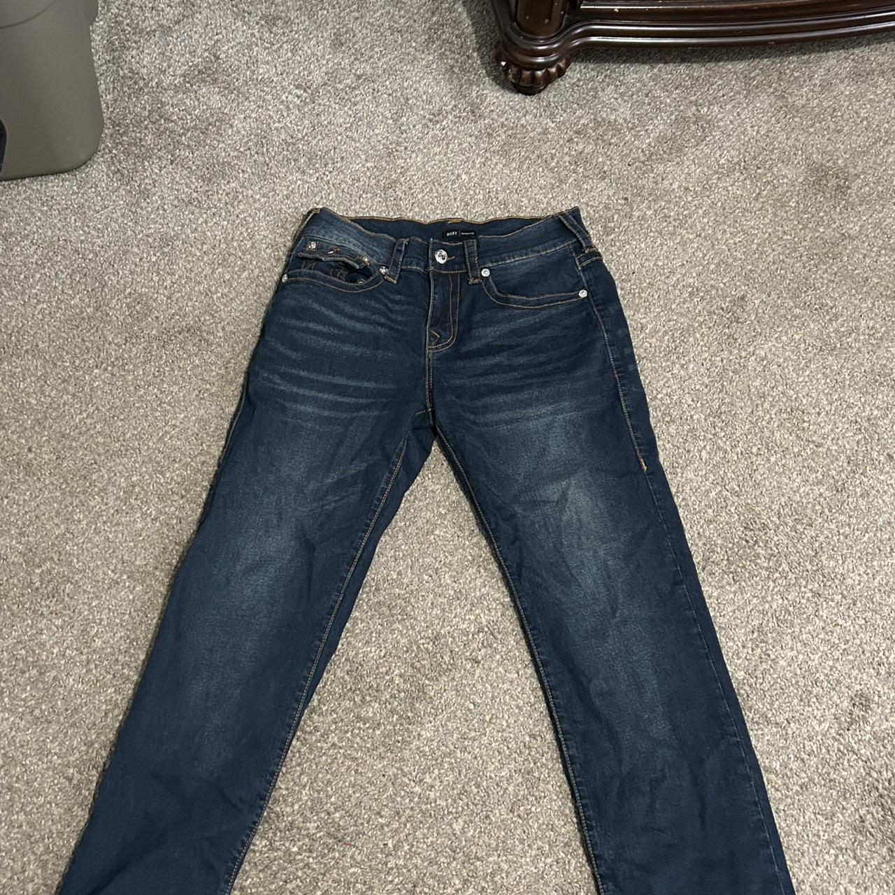 item listed by ixavir_122
