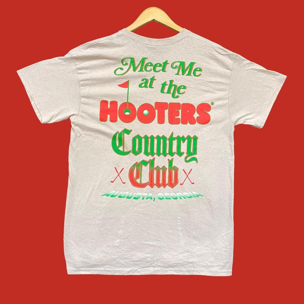 Hooters Country Club Owl Tshirt size large its... - Depop