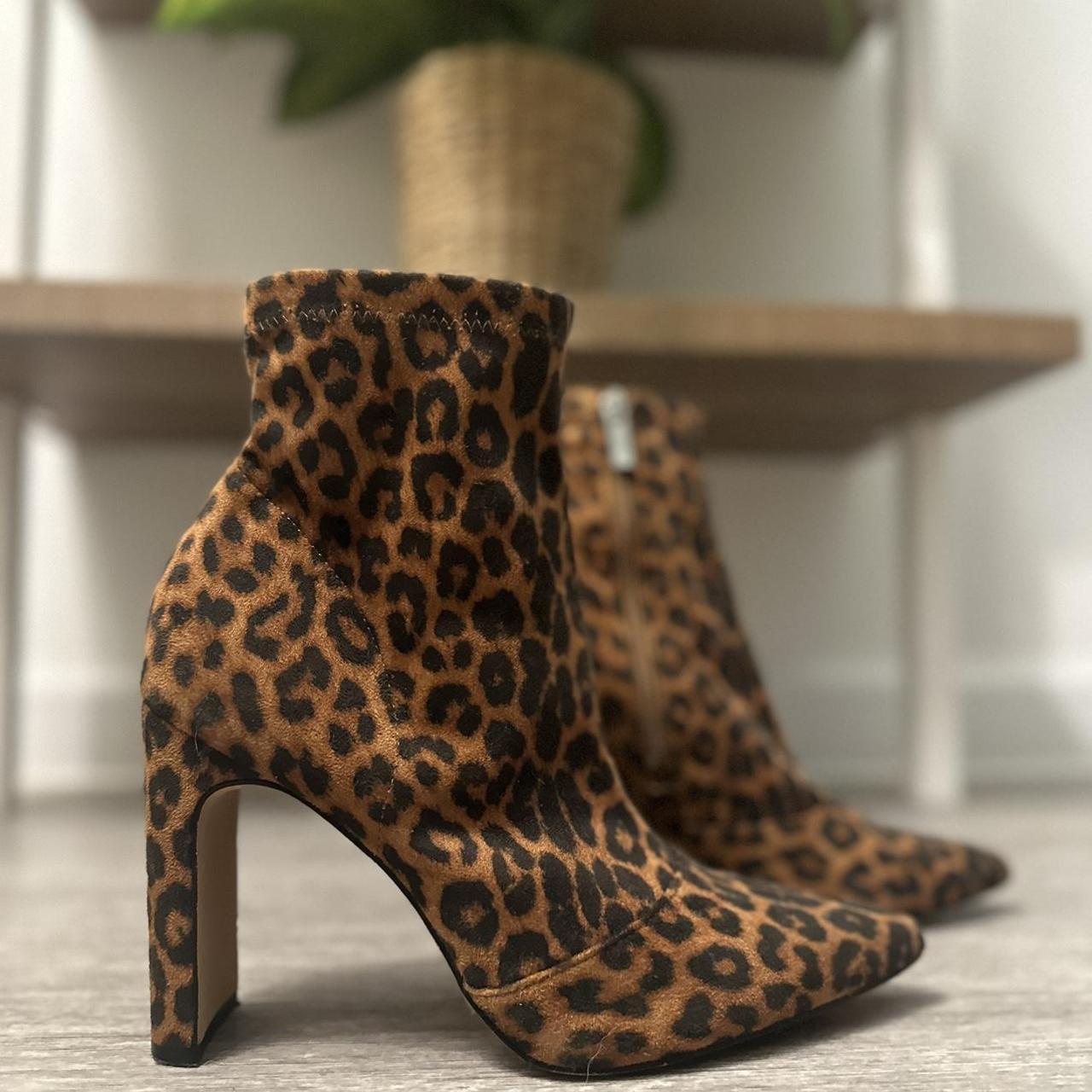 Jessica simpson cow hot sale print boots