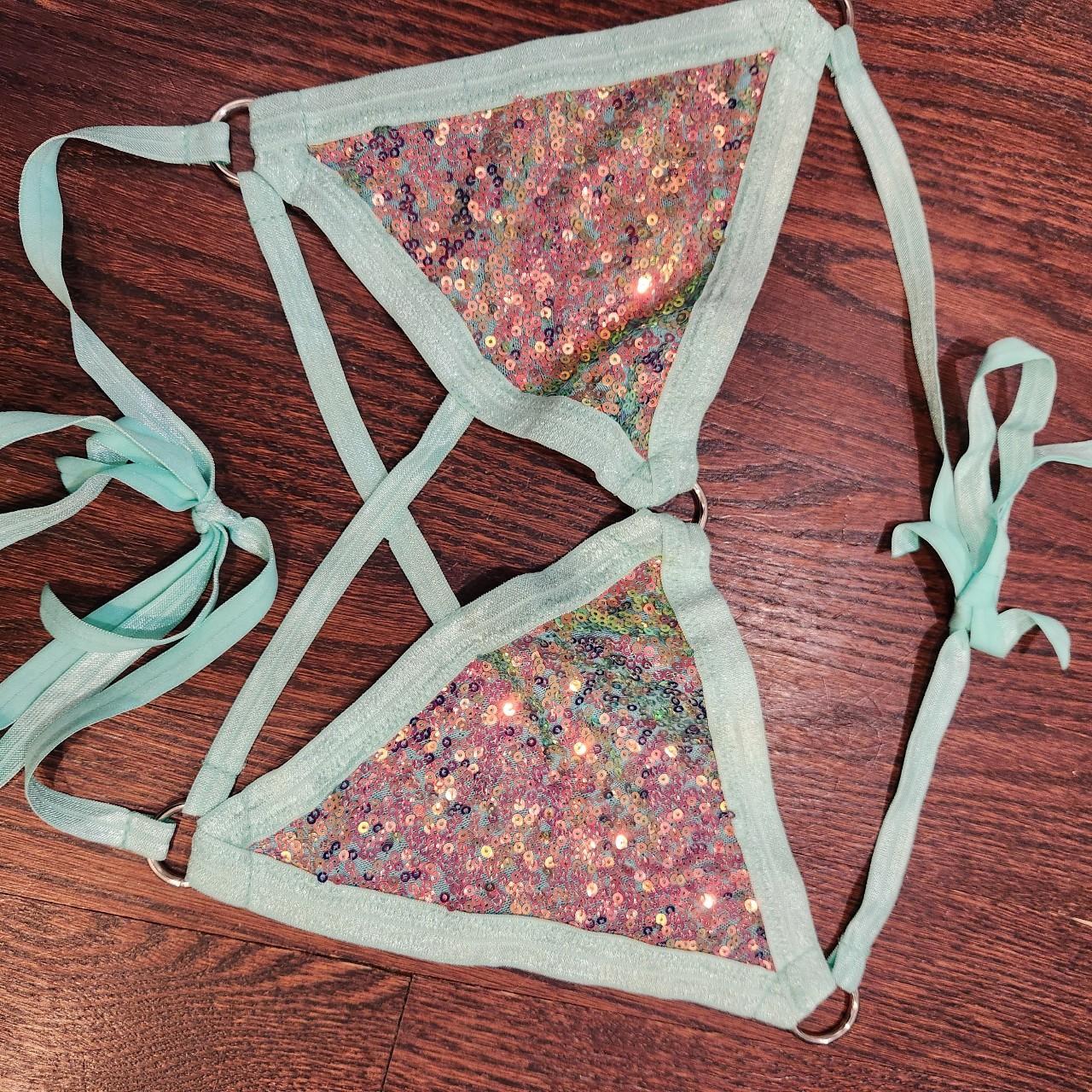 item listed by holographikitten
