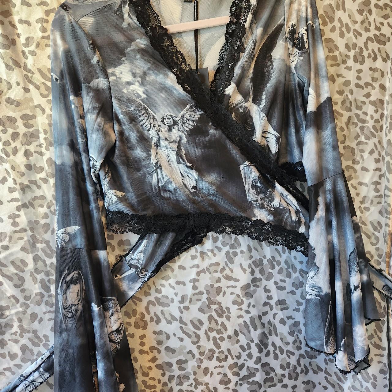 item listed by holographikitten