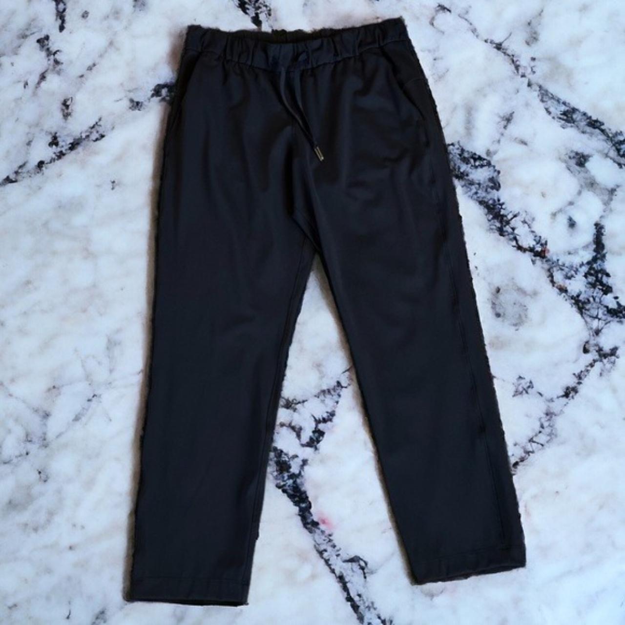 Lululemon On The Fly Pant Take a stroll down the - Depop