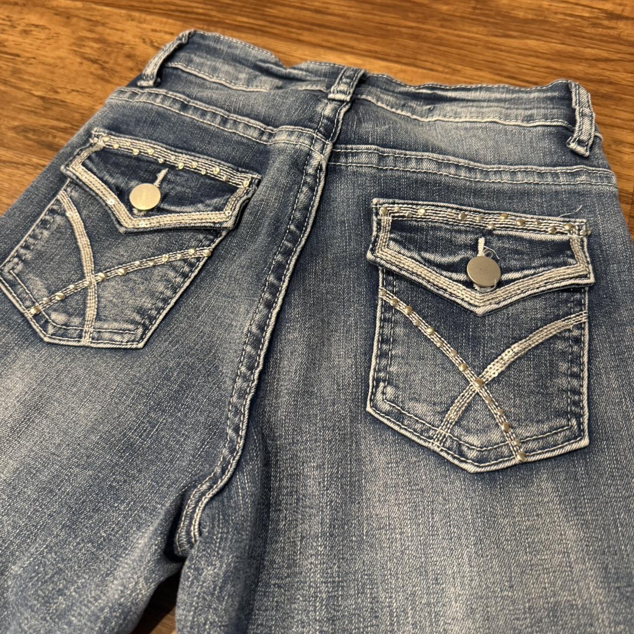 item listed by jenniixmarie