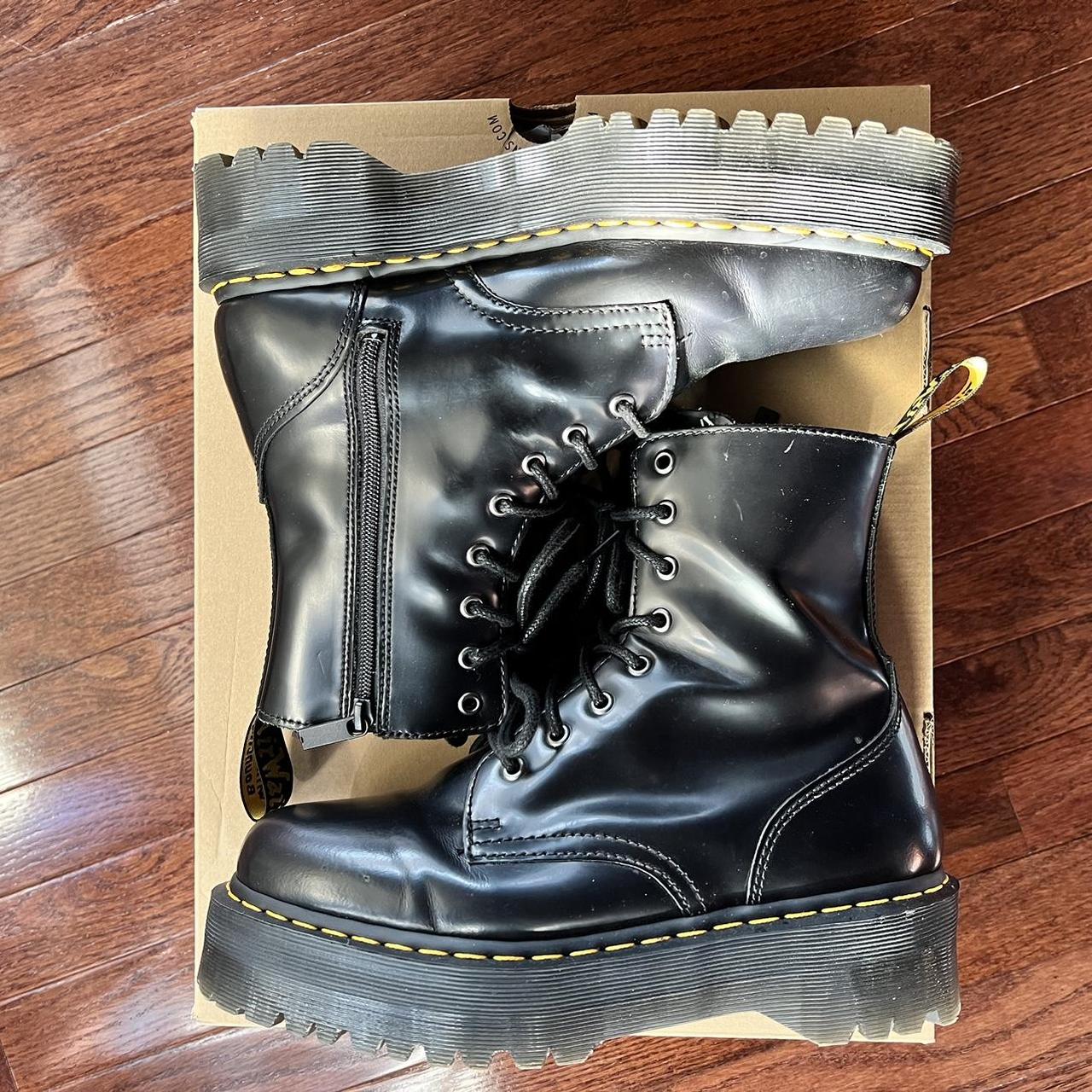 jadon smooth doc martens