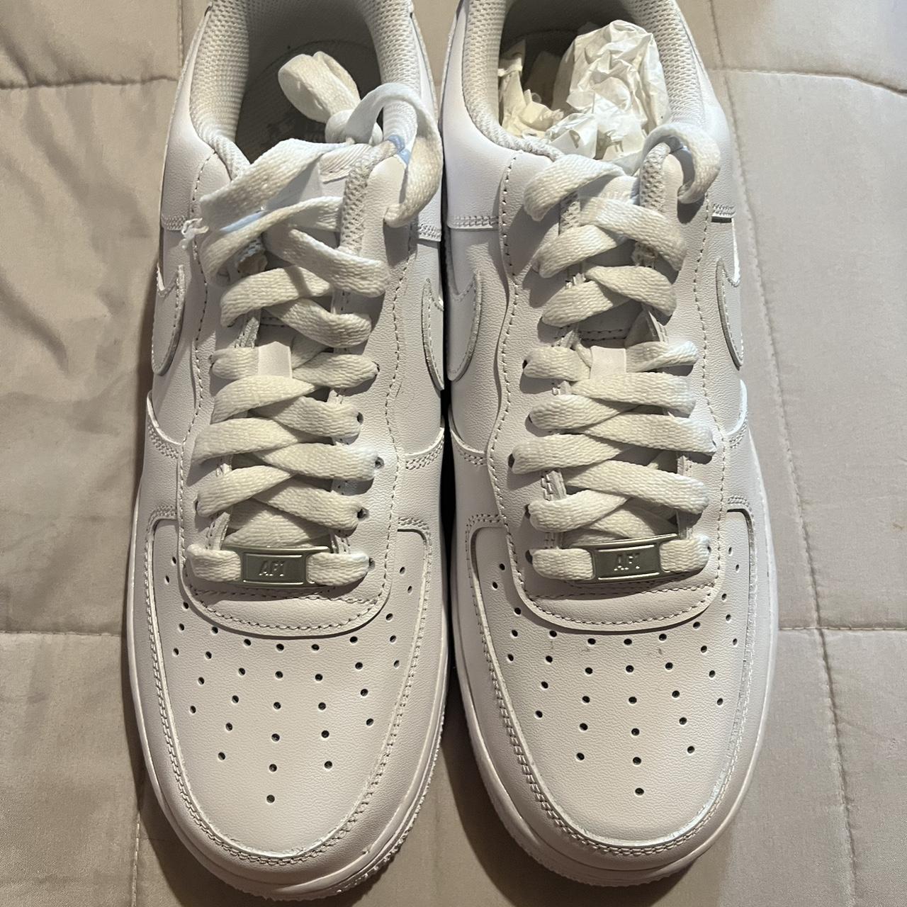 Nike Men's White Trainers | Depop