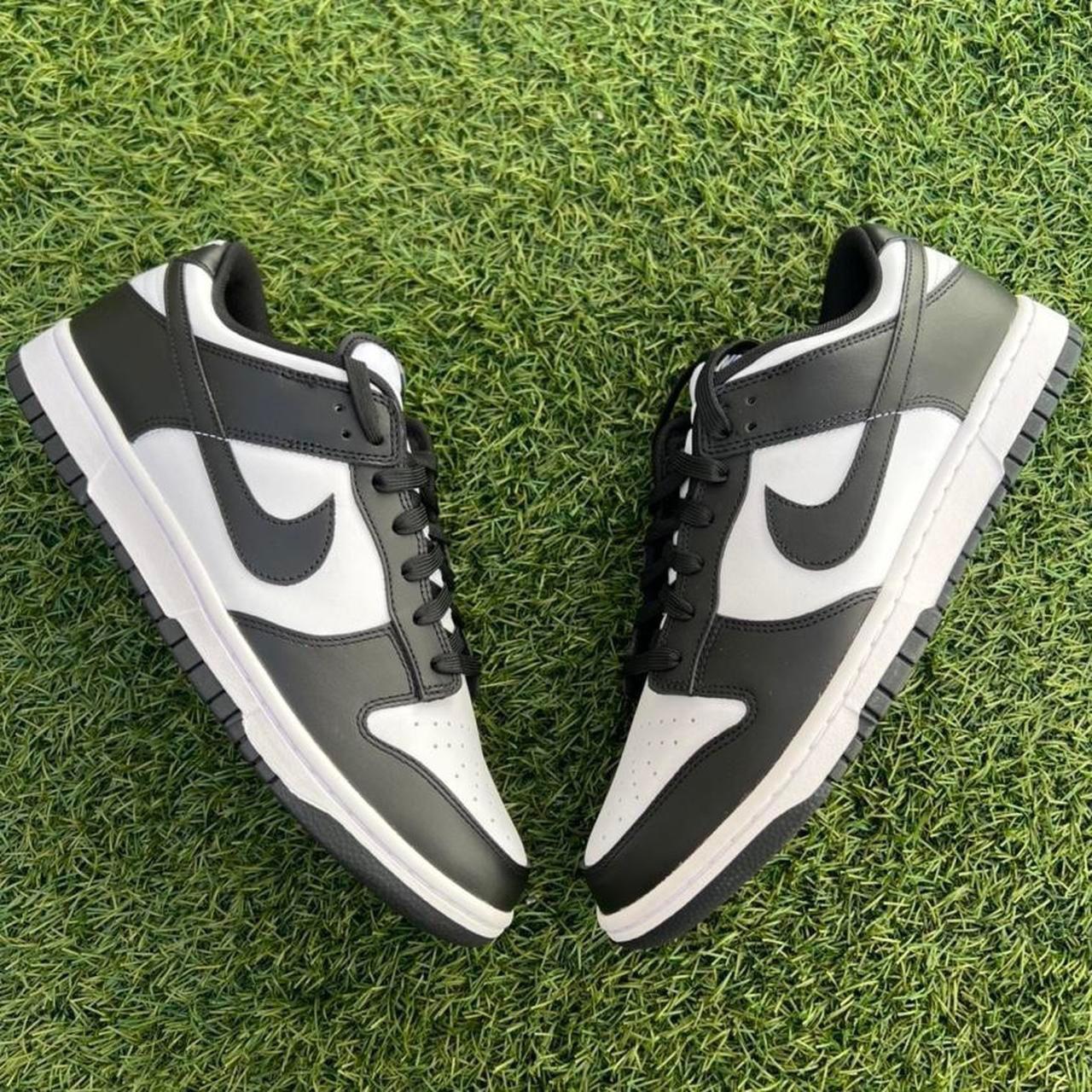 girls black and white nike trainers