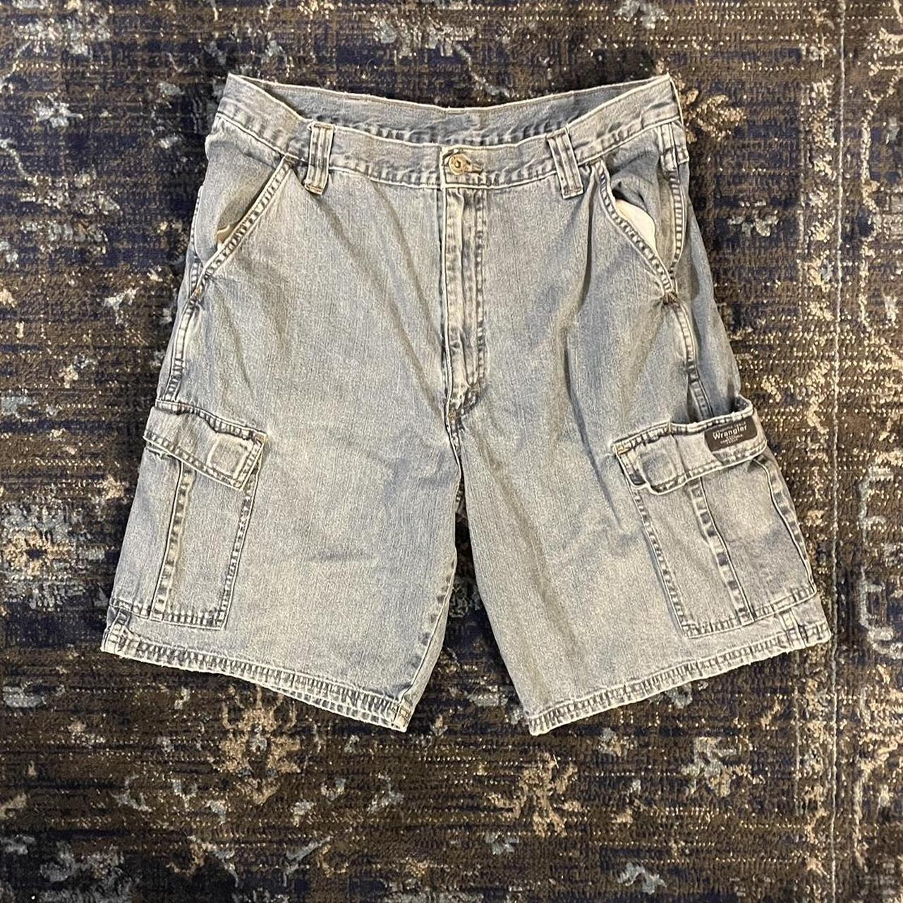 wrangler baggy cargo jean shorts waist x length... - Depop