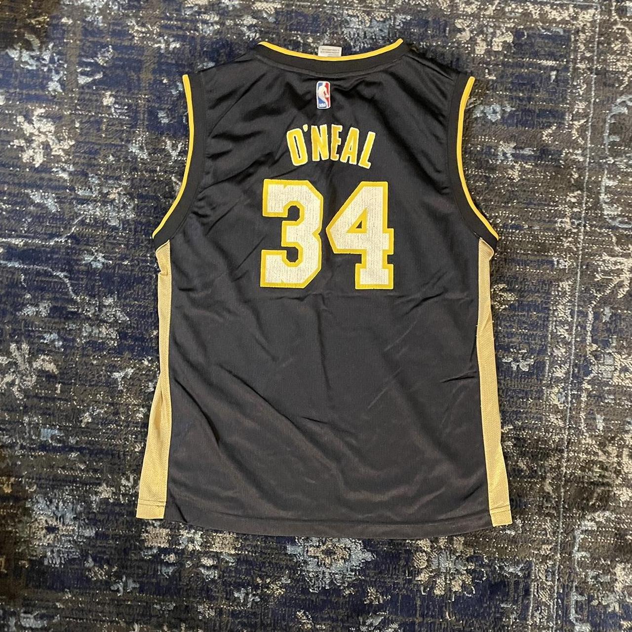 shaq lakers jersey kids xl but definitely could fit - Depop