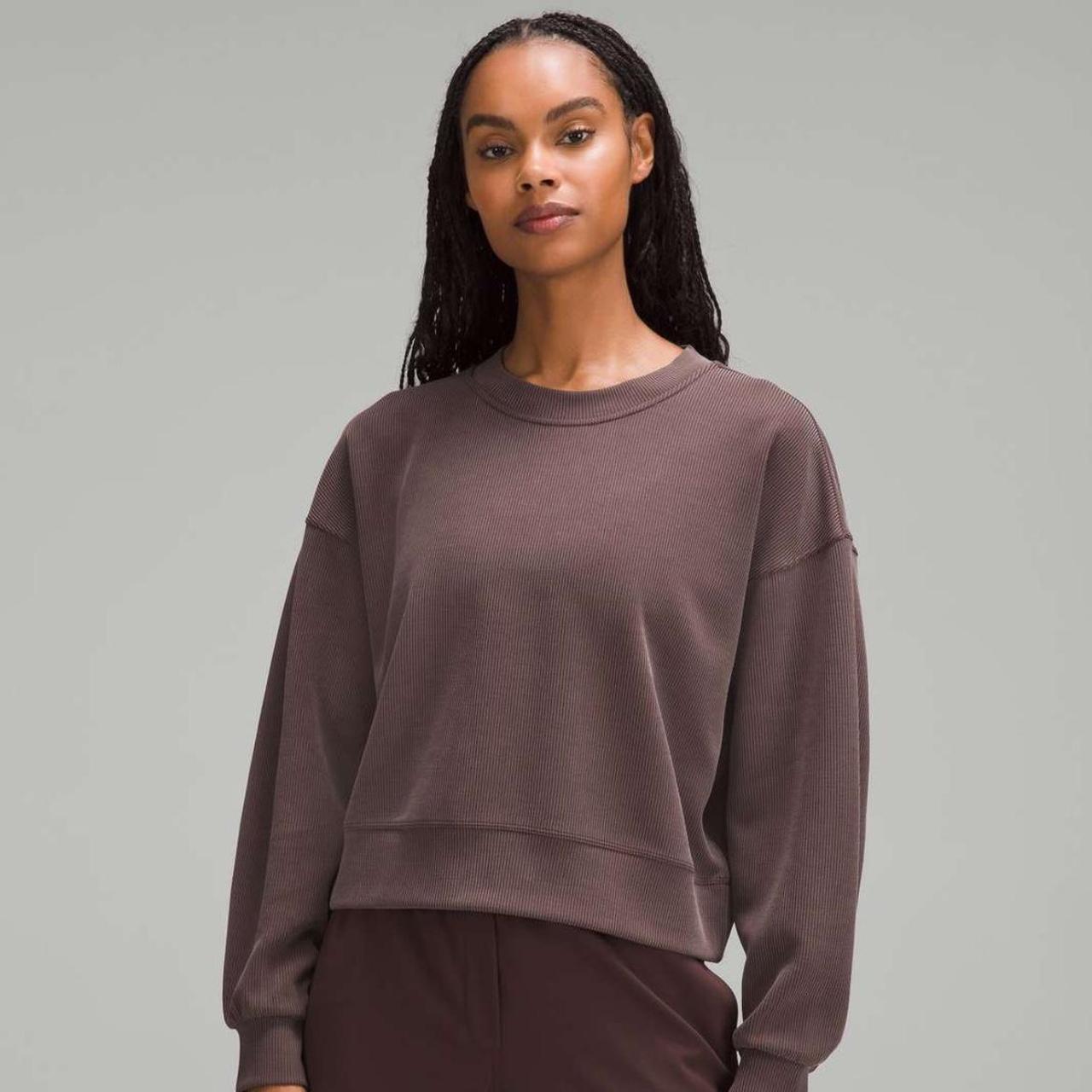 Hotsell Lululemon Softstreme cropped crewneck