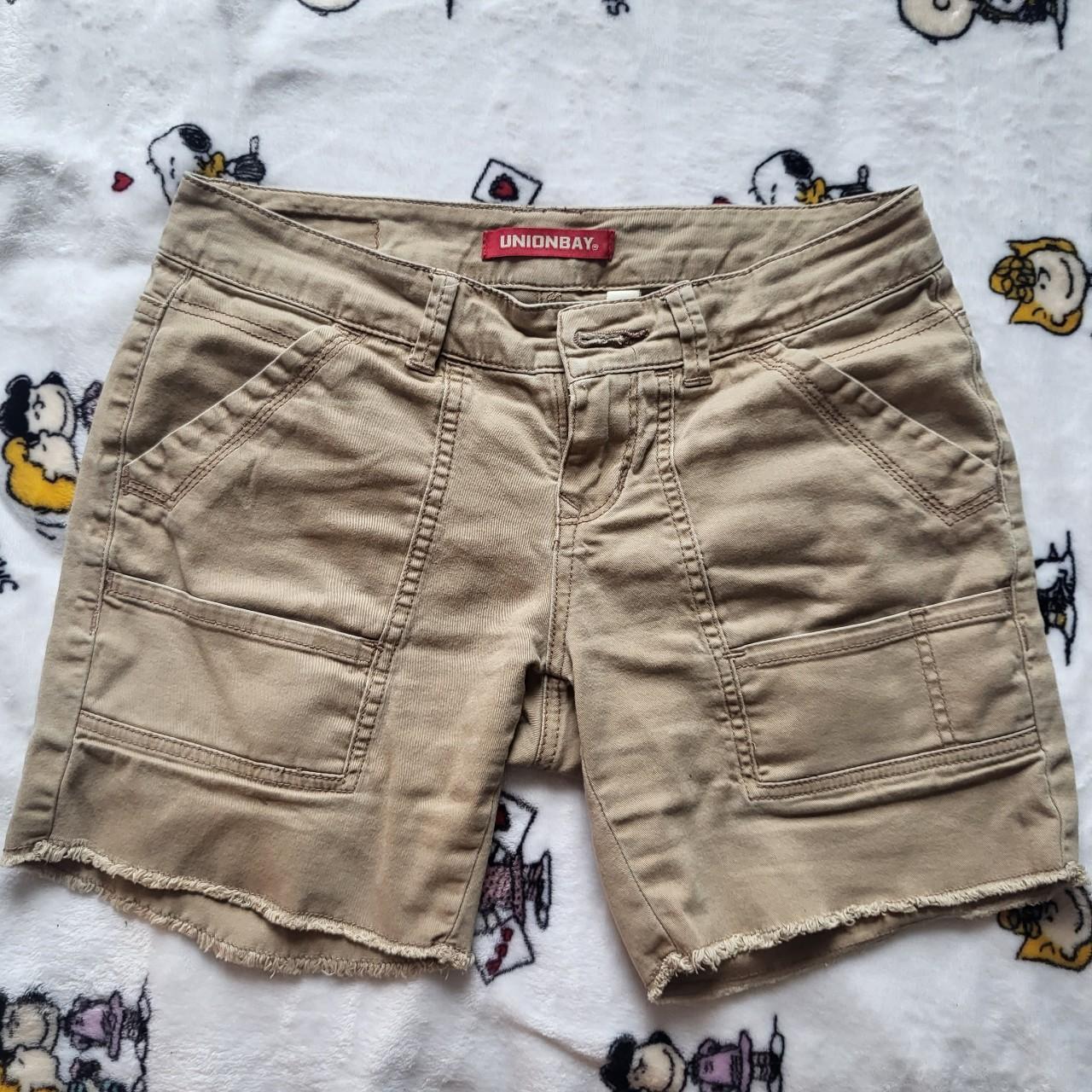 Comfy sales khaki shorts