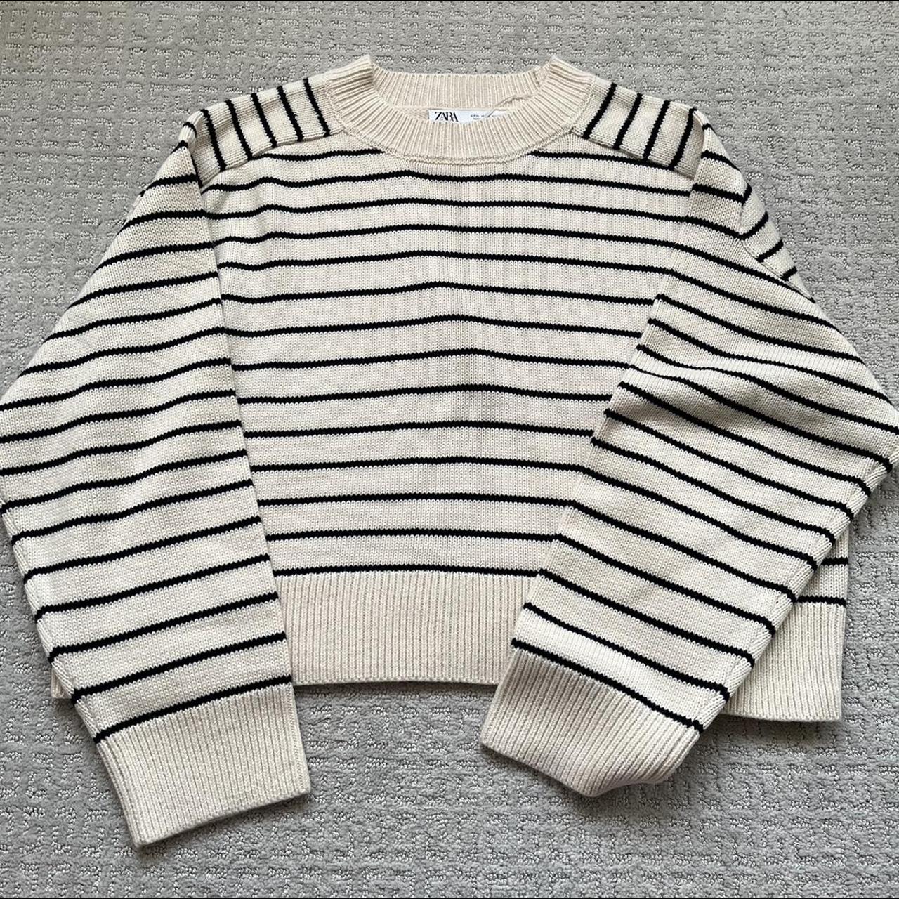 Zara Women's Black and White Jumper Depop