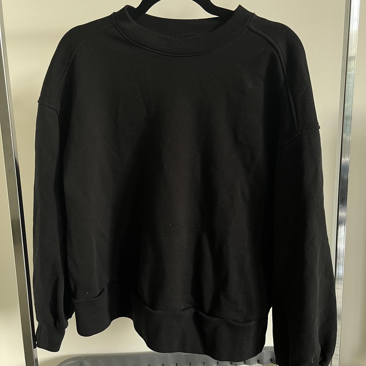 Everlane Women's Black Sweatshirt | Depop