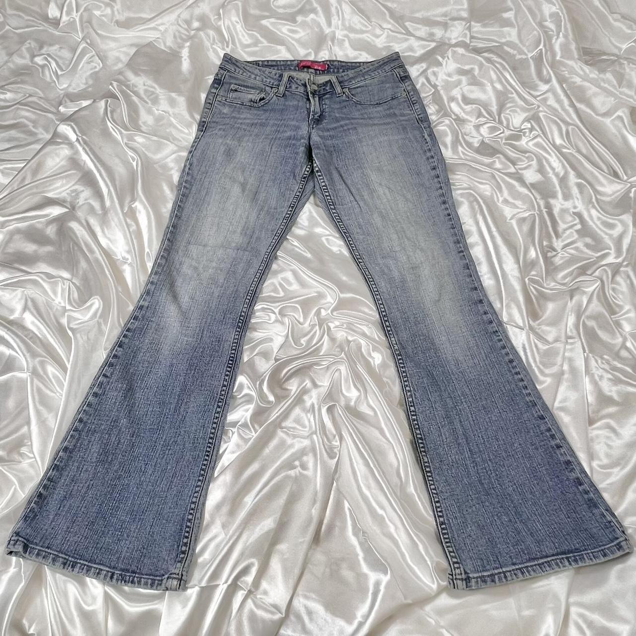 WOMENS LEVI FLARE 2000s JEANS Early 2000s LEVI... - Depop