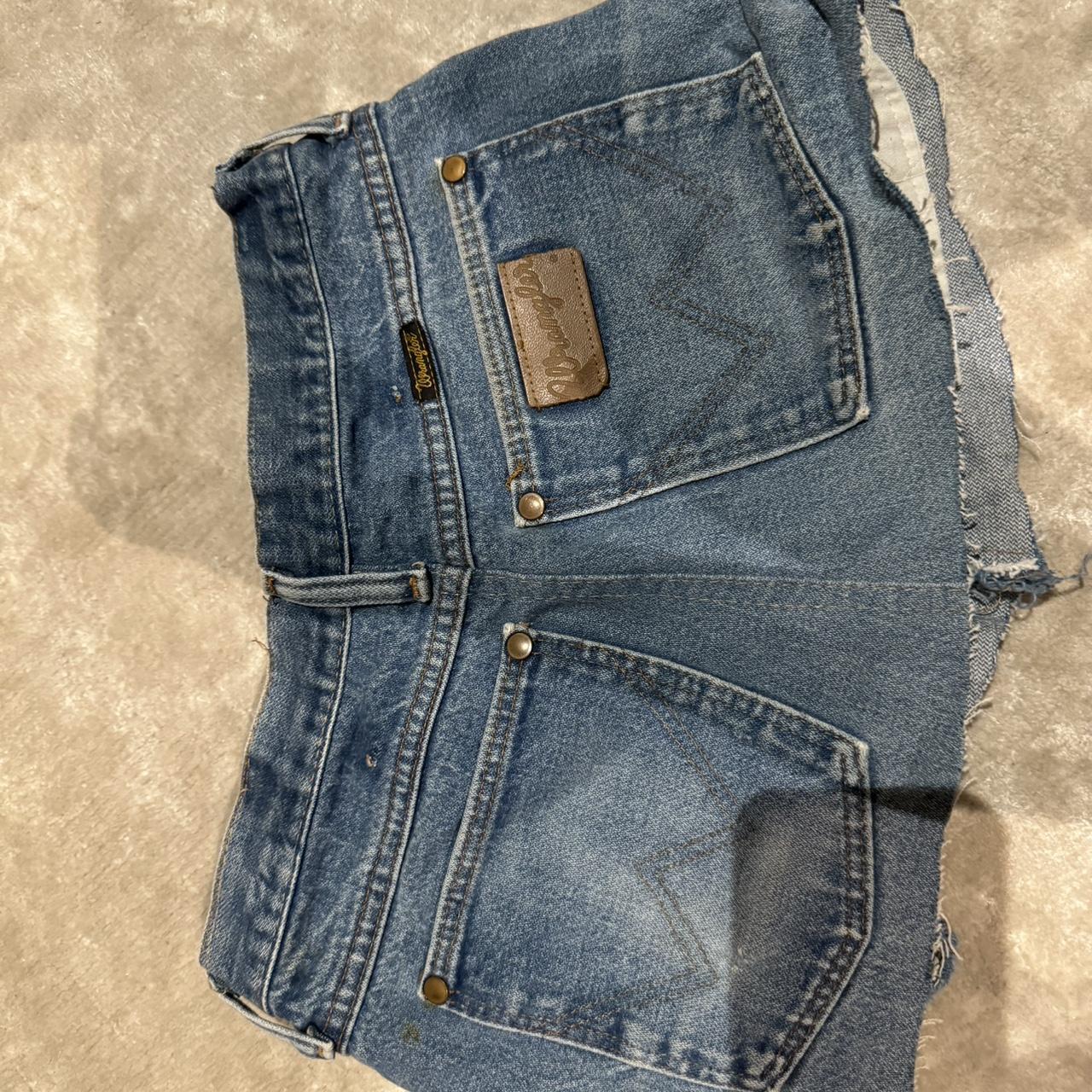 Wrangler denim skirt - can fit size 4 and 6 - Depop