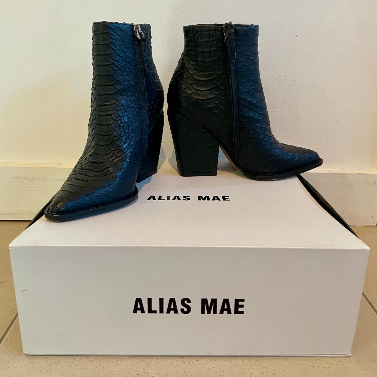 Alias Mae Wella Black Snake Leather Ankle Boots Size