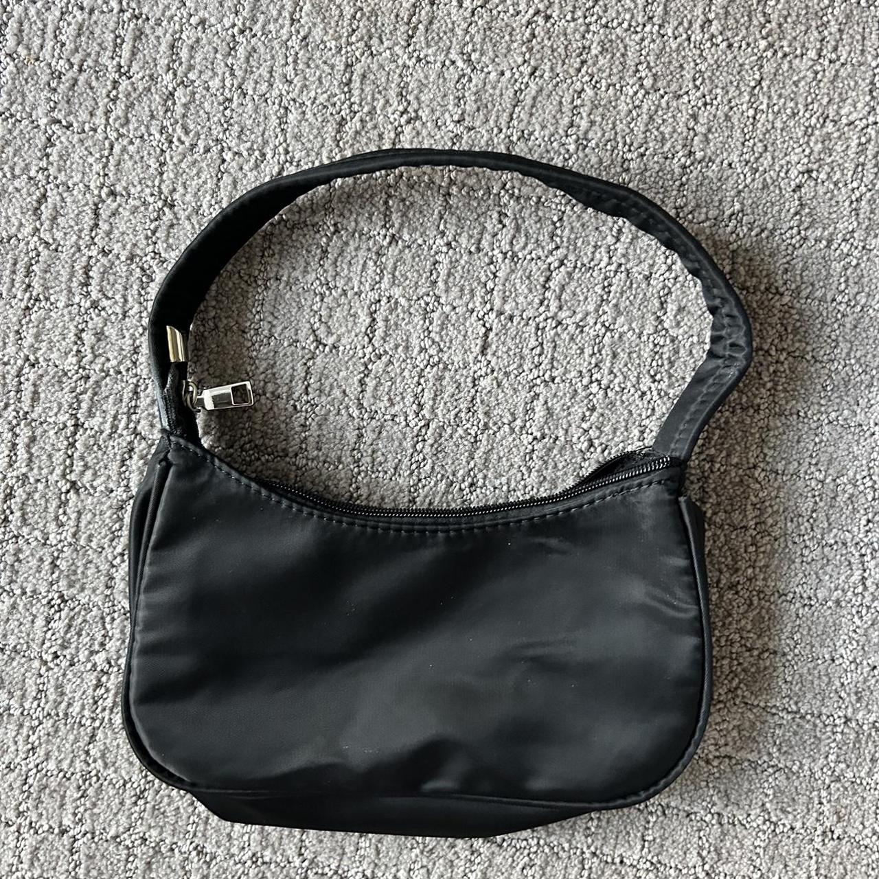 BLACK SHOULDER PURSE small black zip purse purse... Depop