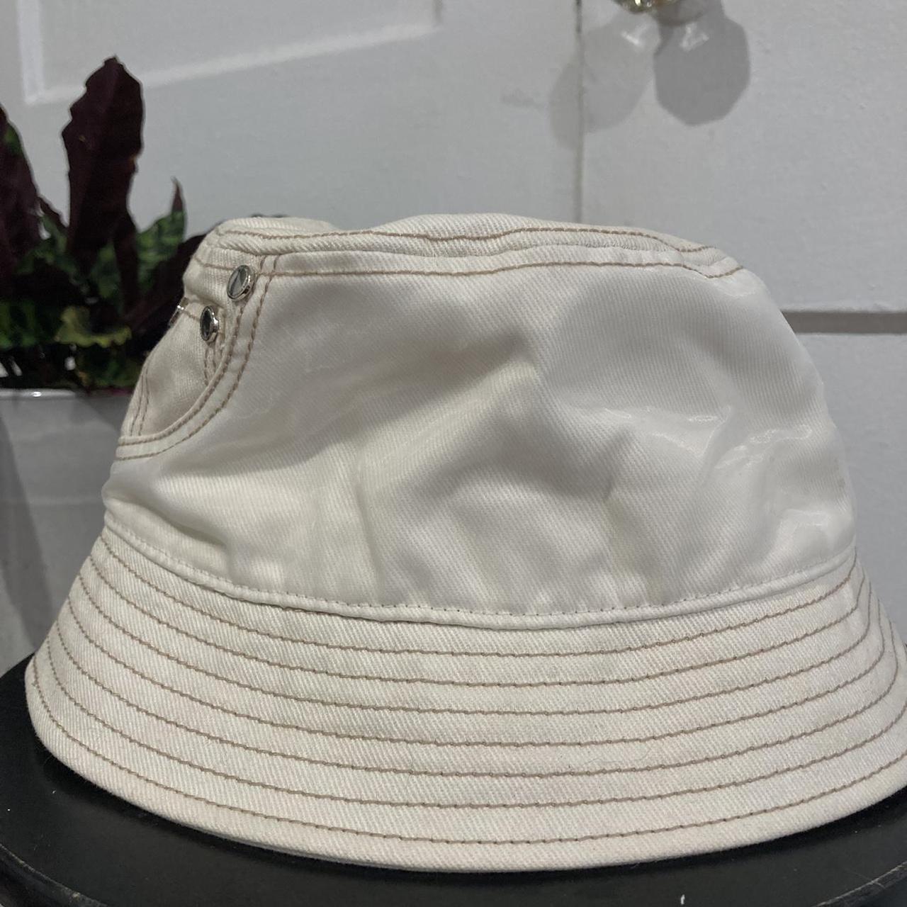 Manière de voir bucket hat White/cream cotton cloth... - Depop