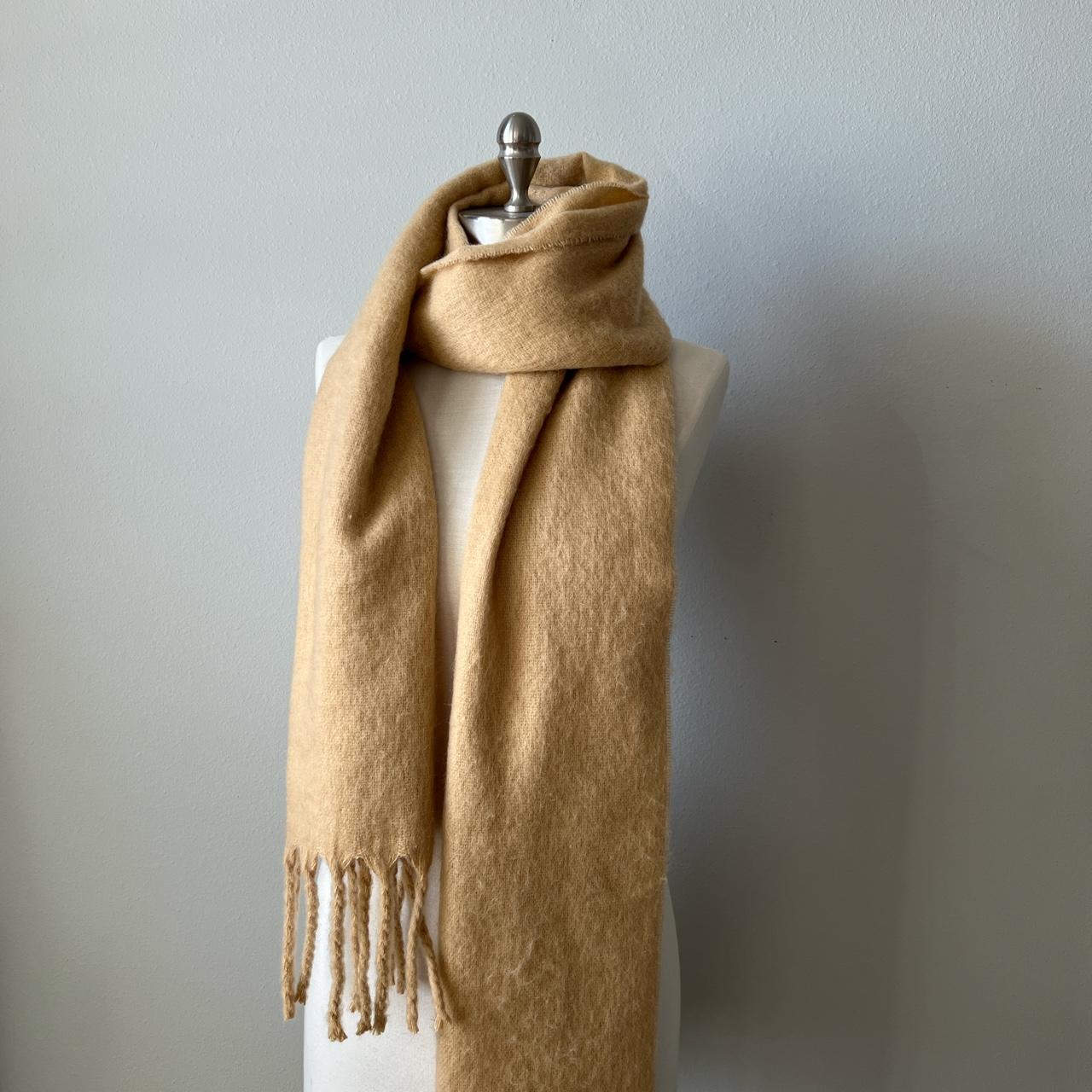 Fuzzy and cozy Gap scarf. A nice neutral camel color... Depop