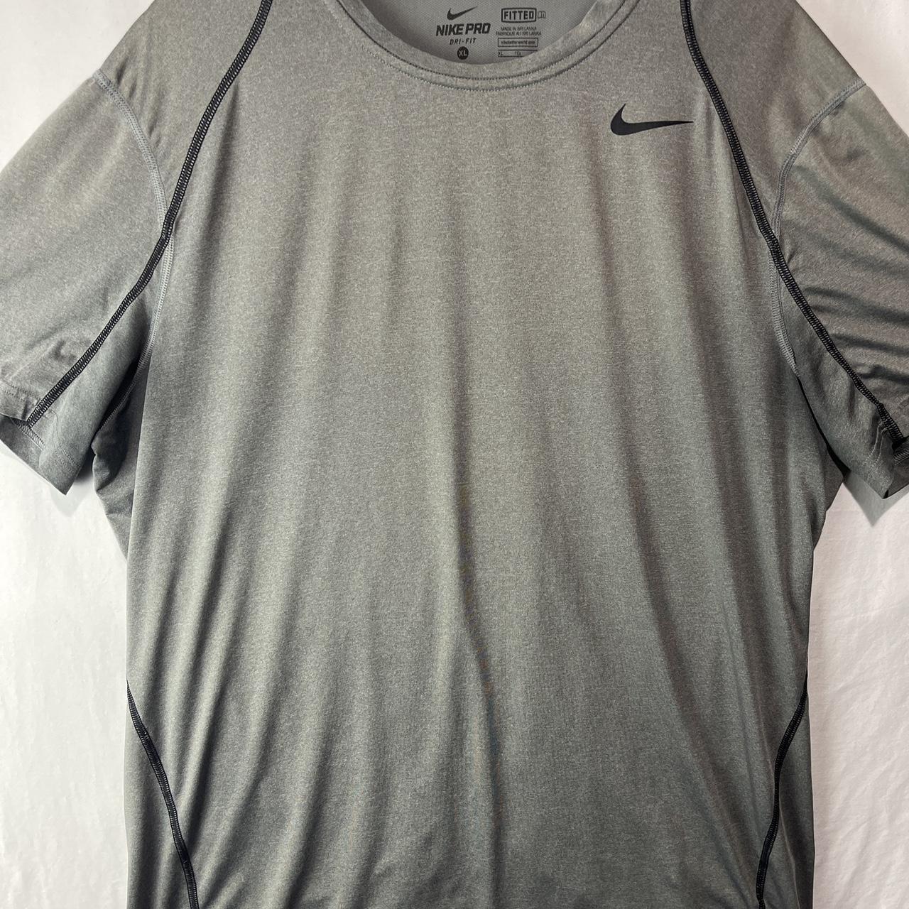 Nike Men's Grey and Black T-shirt | Depop