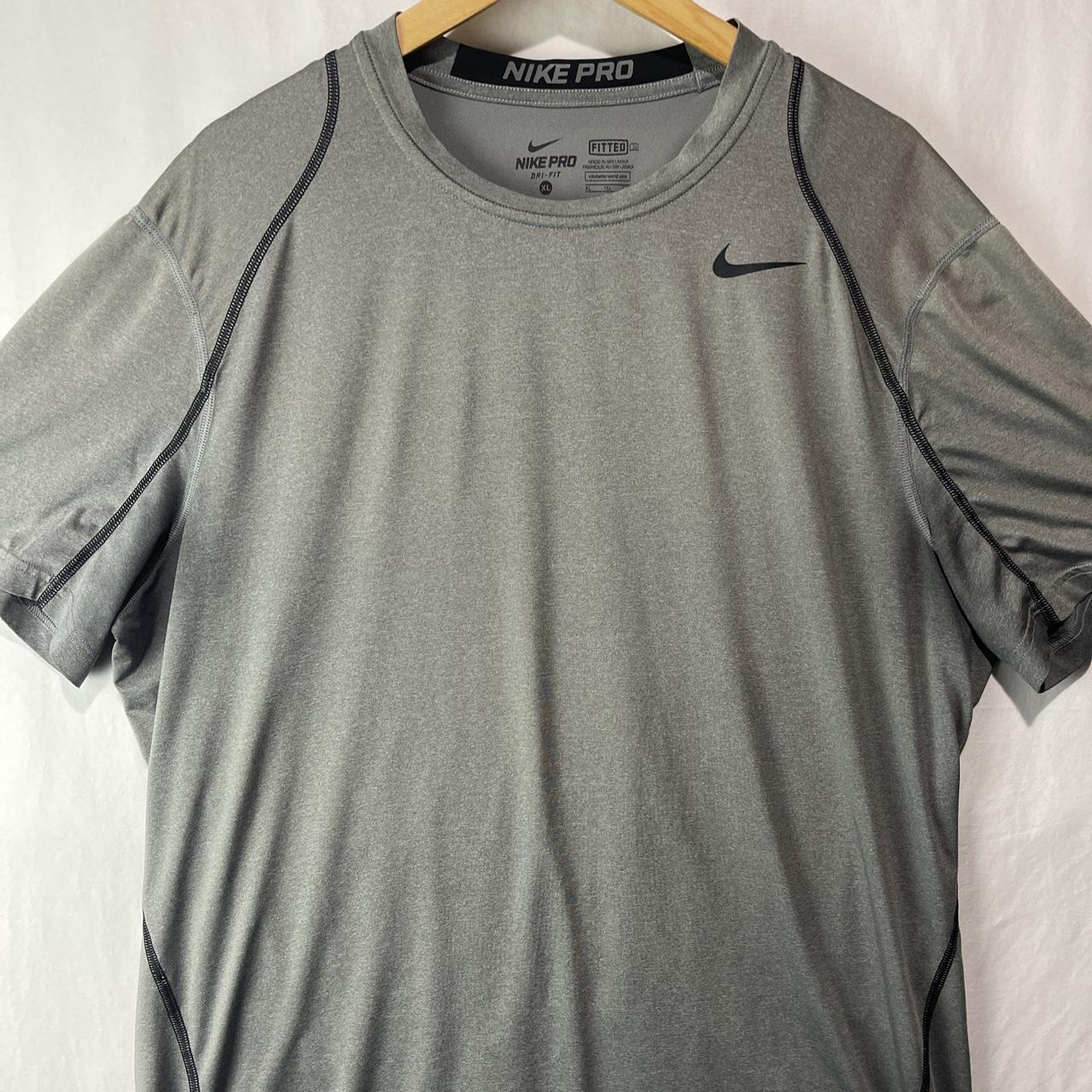 Nike Men's Grey and Black T-shirt | Depop