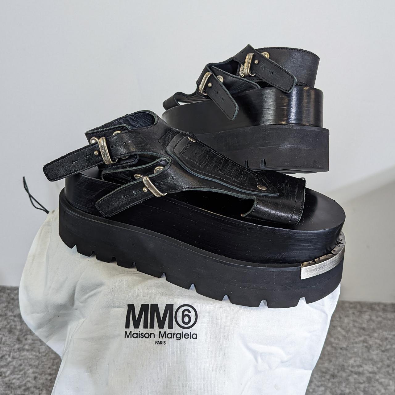 【MM6 Maison Margiela】Leather Platform Sandals Black MM6 Maison Margiela Webbing slip-on Platform Sandals | Black