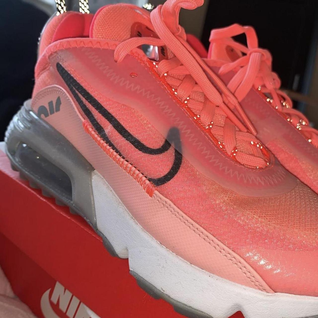 290 nike trainers