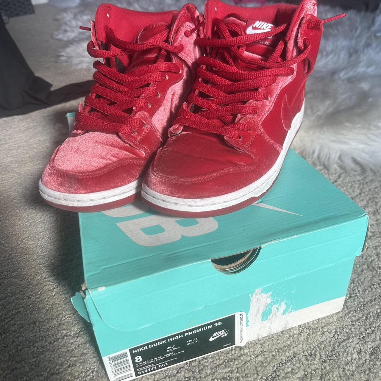 Nike SB red dunks Men s size 8 Bought for 300 on Depop