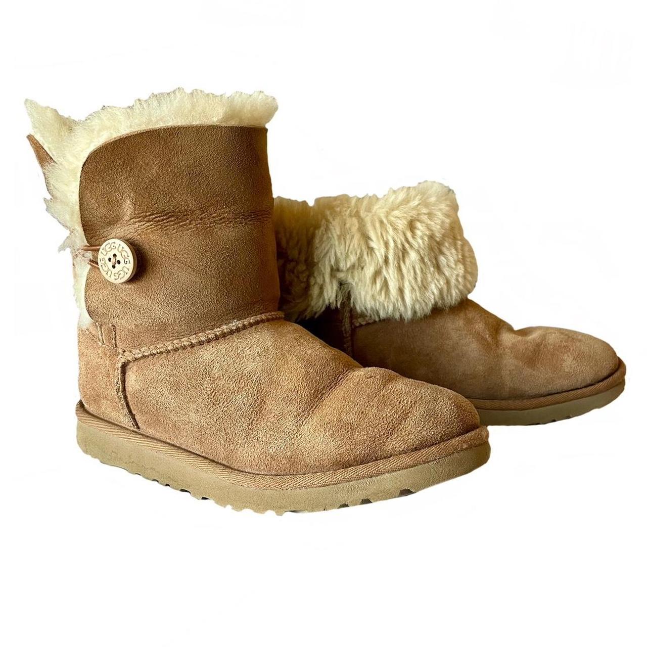 Tan bailey button uggs online